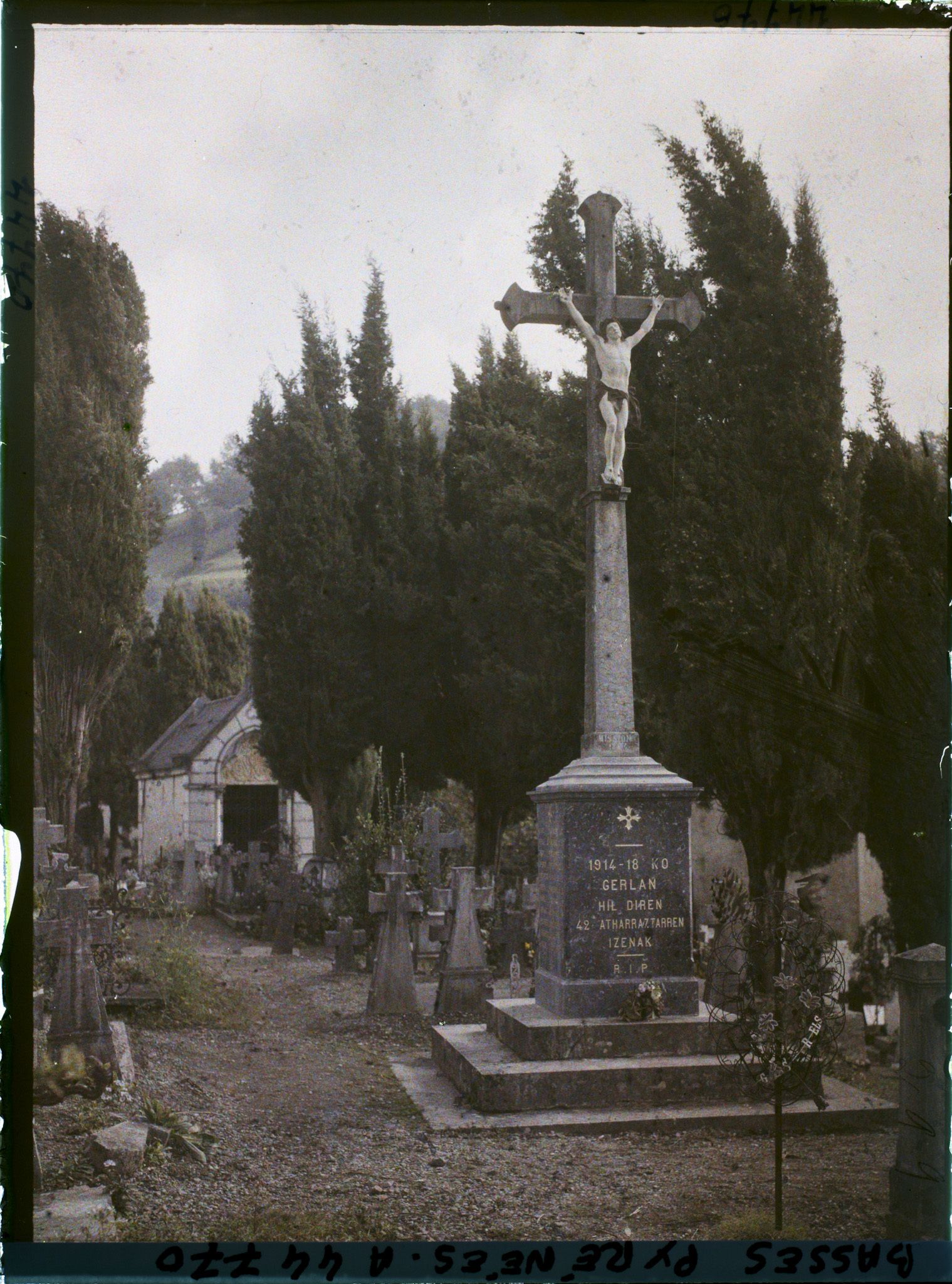 Image représentant France , Tardets, Le Monument aux Morts