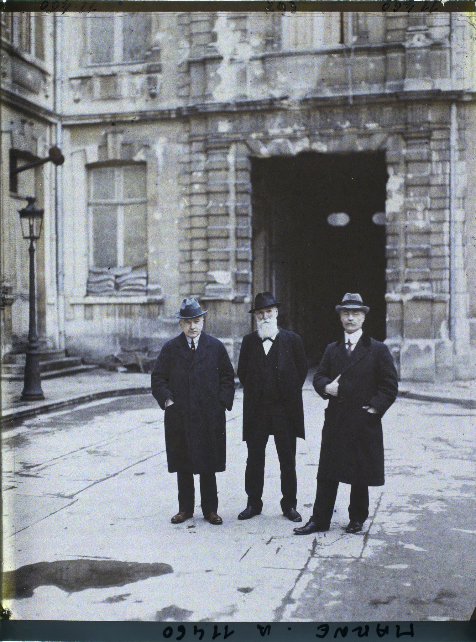 Image représentant Portrait du docteur Langlet, maire de Reims et de ses deux adjoints