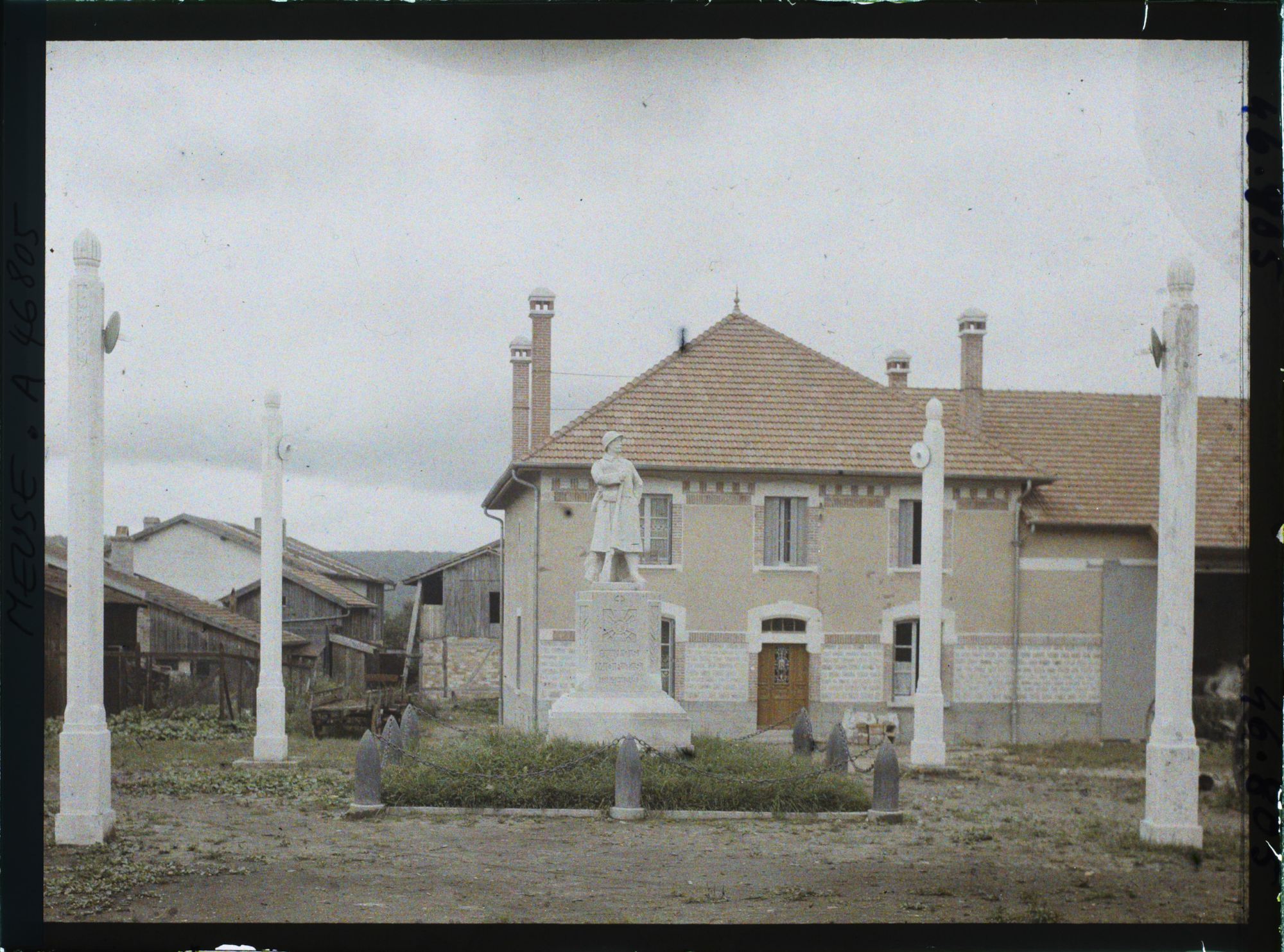Image représentant France, Les Islettes (Meuse) (1427h), Le Monument aux Morts