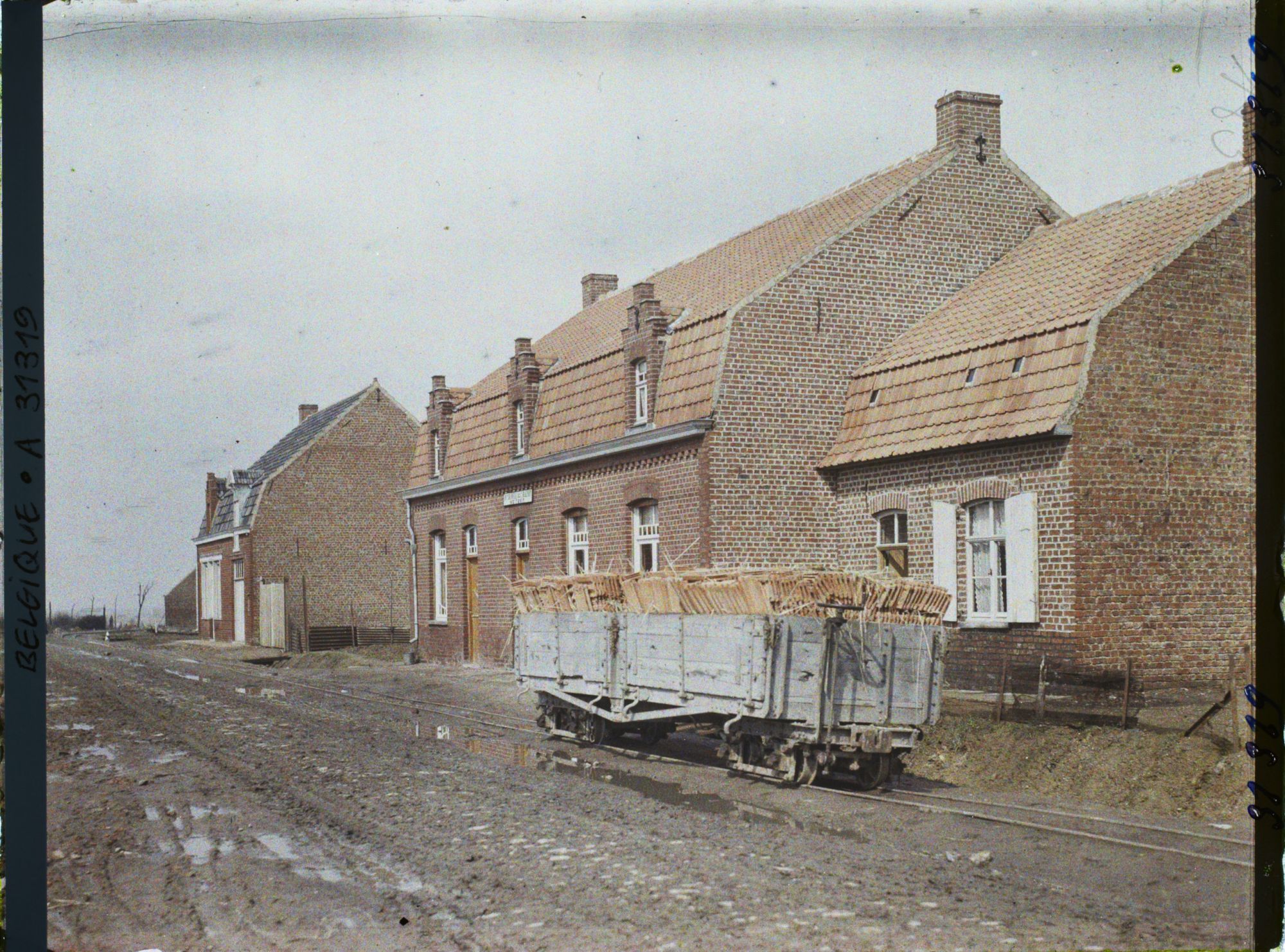 Image représentant Belgique, Wytschaete, Groupe de nouvelles maisons