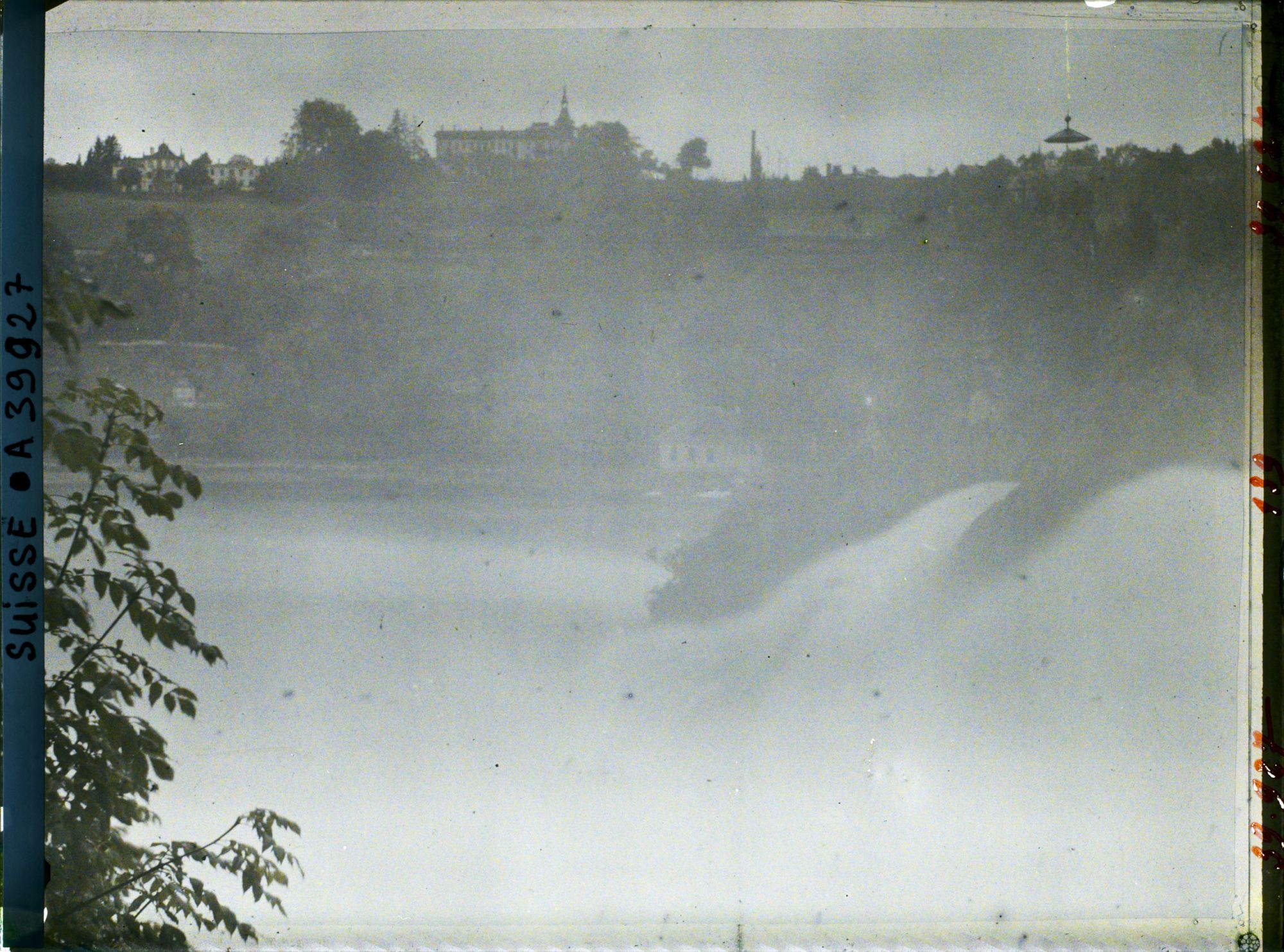 Image représentant Les chutes du Rhin vues du château de Laufen