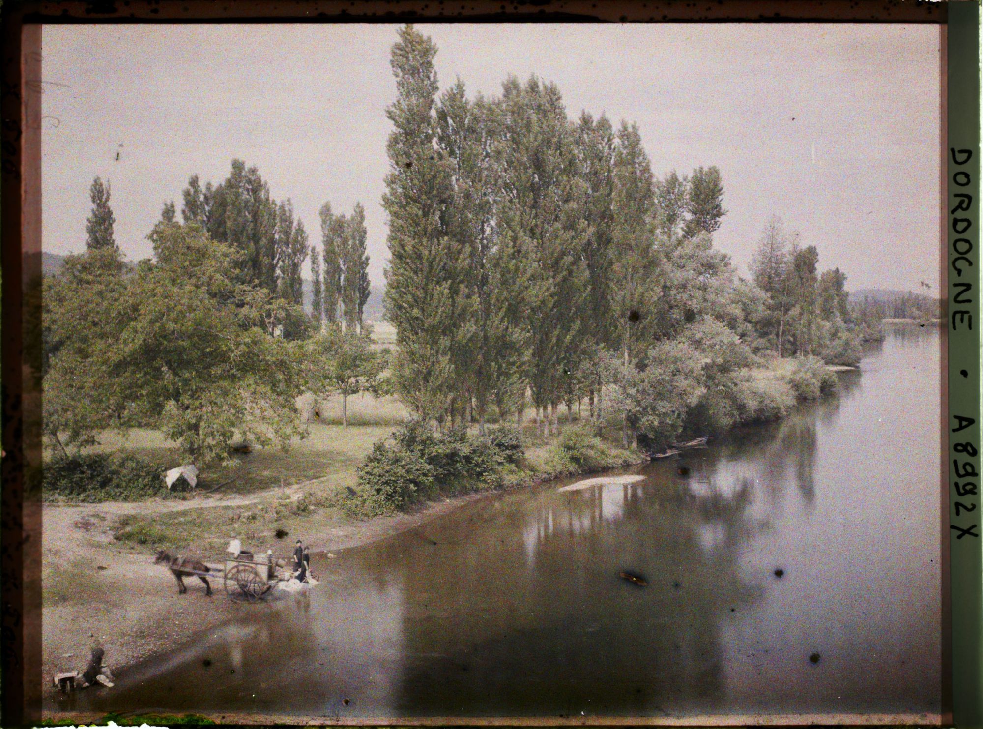 Image représentant France, Près des Eyzies, Paysage sur la Dordogne au pont de Siorac de Belvès