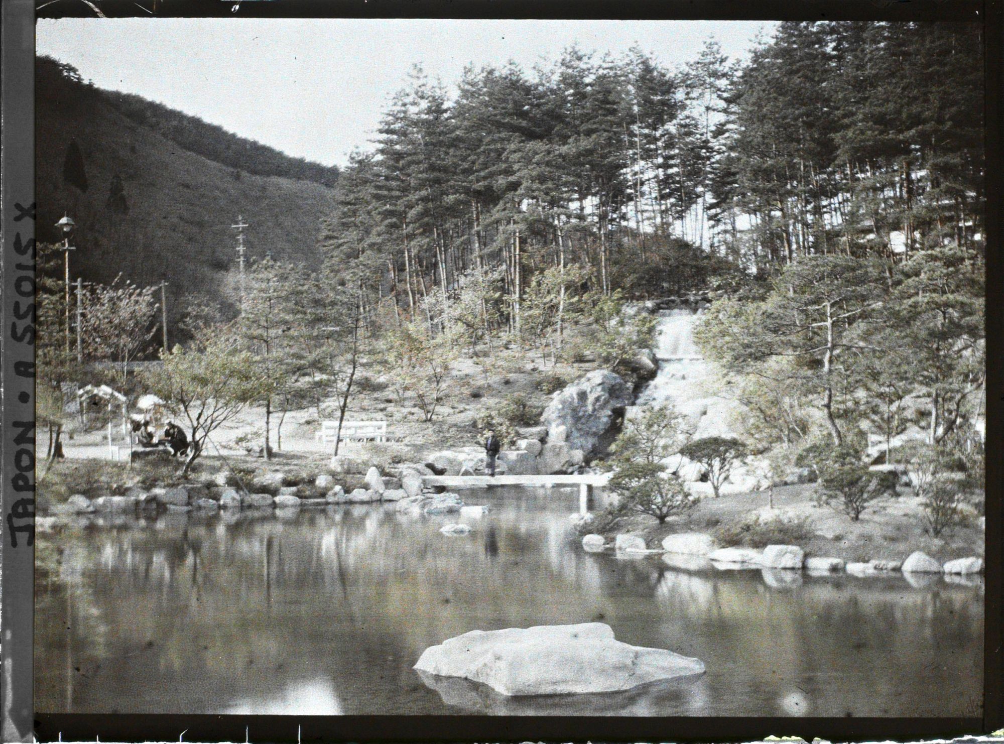 Image représentant Jardin, étang et cascade au pied du Mont Hiei