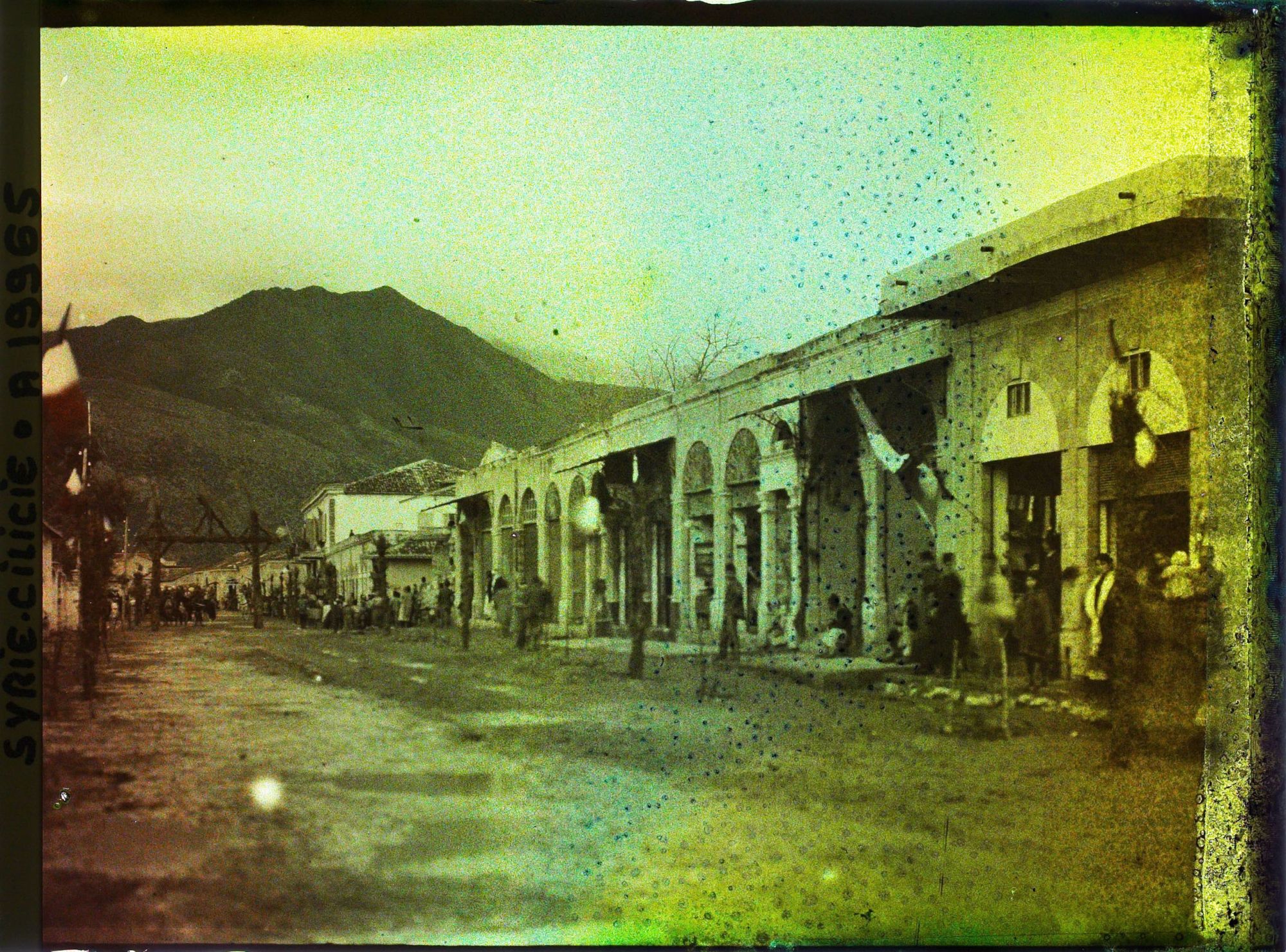 Image représentant Le mont Taurus vu depuis la rue principale