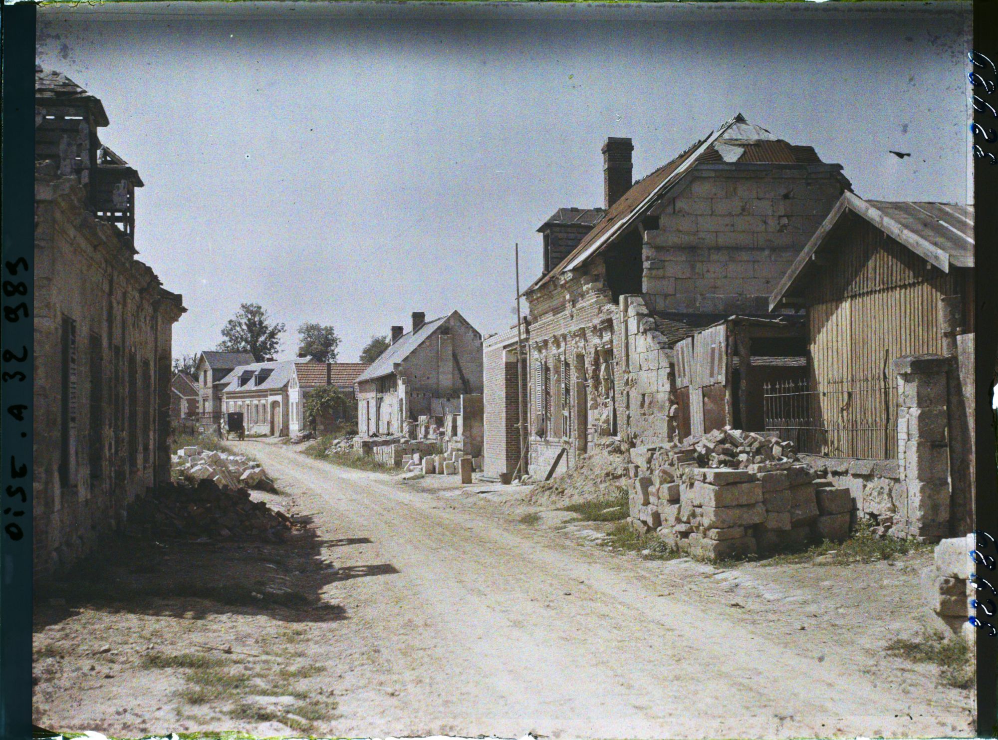 Image représentant France, Chiry, Reconstructions rue de Dreslincourt