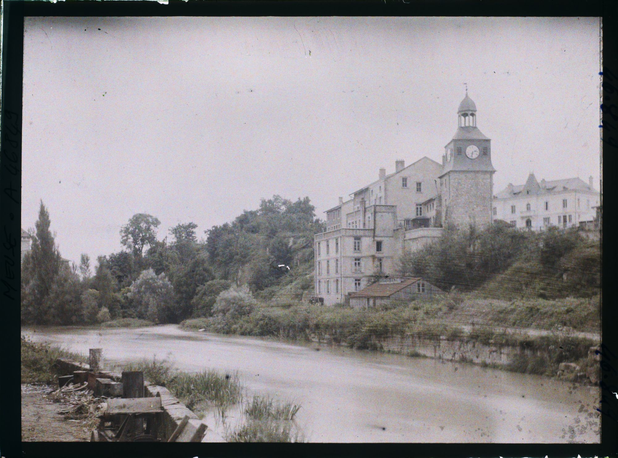 Image représentant France, Varennes (CT) Meuse (1840h), Les bords de l'Aire à Varennes
