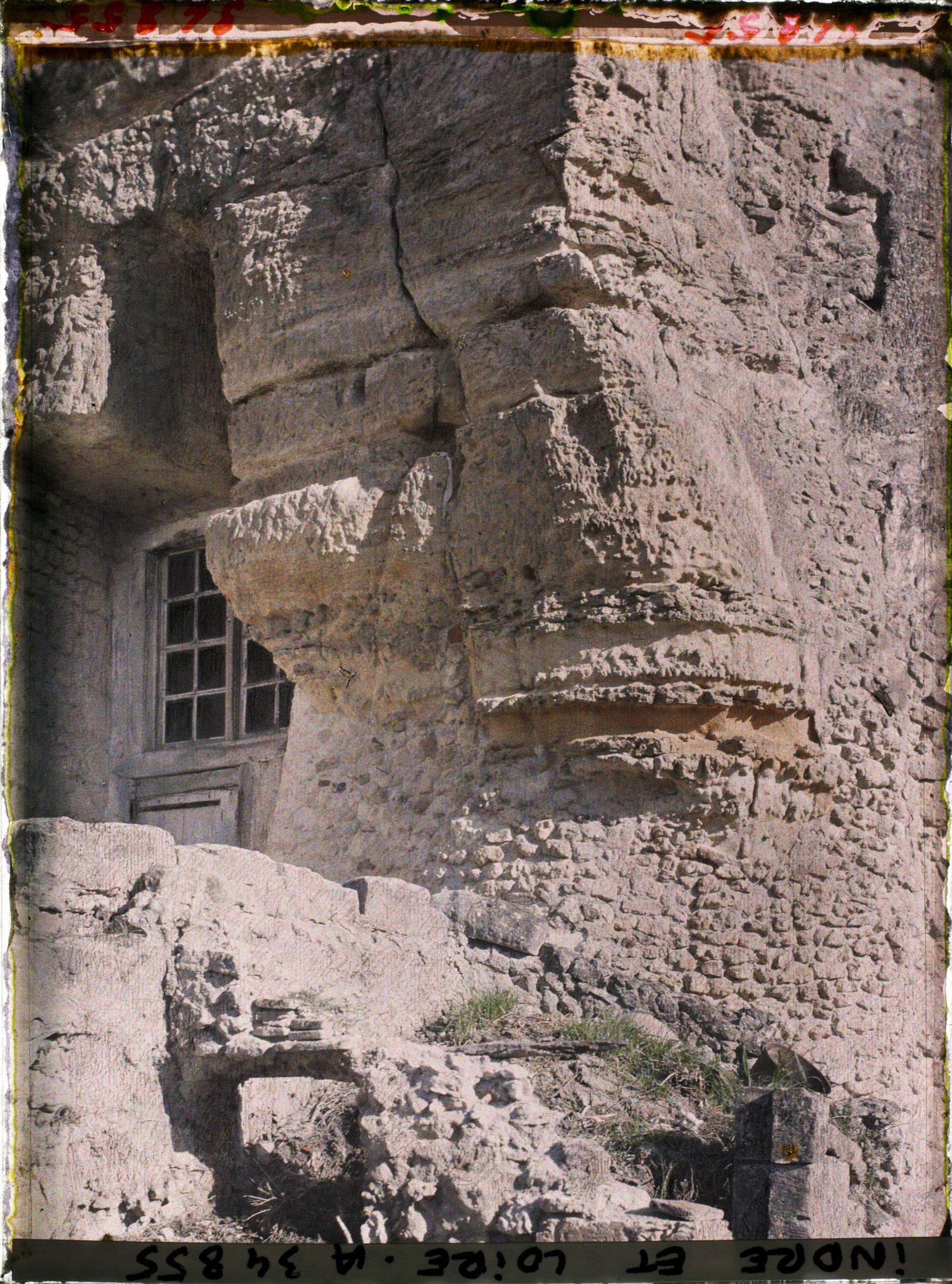 Image représentant Extérieur d'une habitation troglodyte