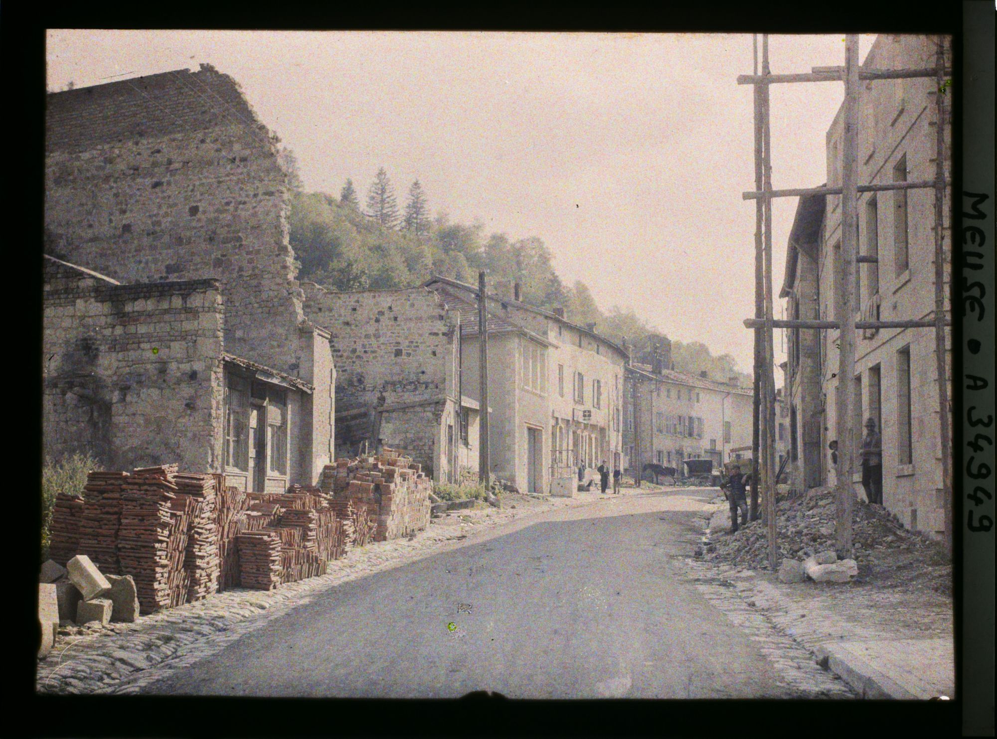 Image représentant France, Clermont en Argonne, Reconstructions route de Ste Menéhould