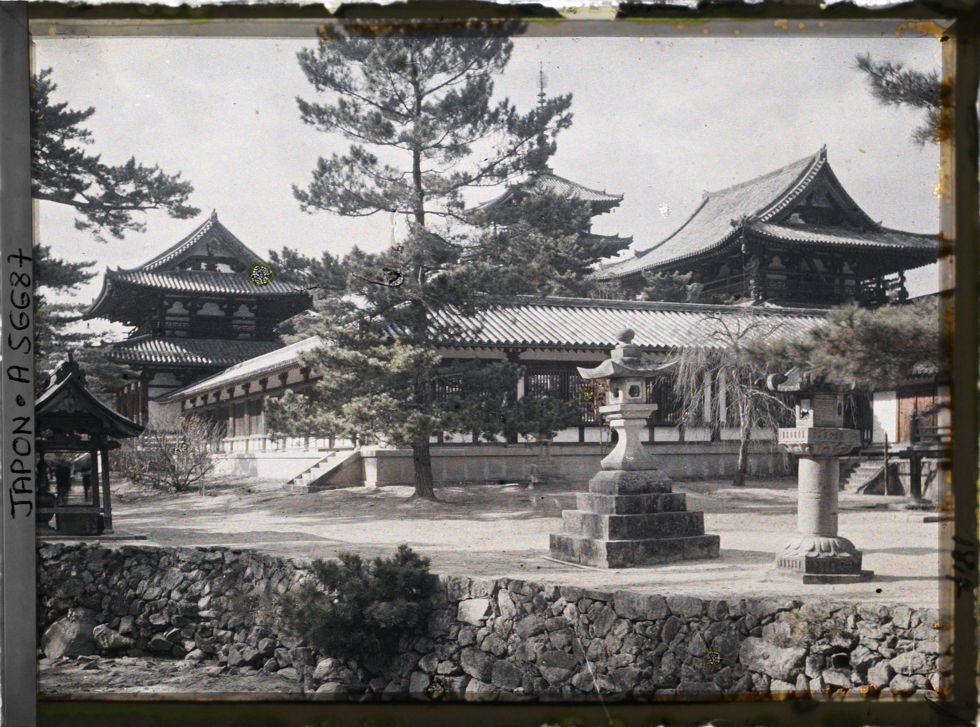 Image représentant Temple Hôryû-ji : vue d'ensemble