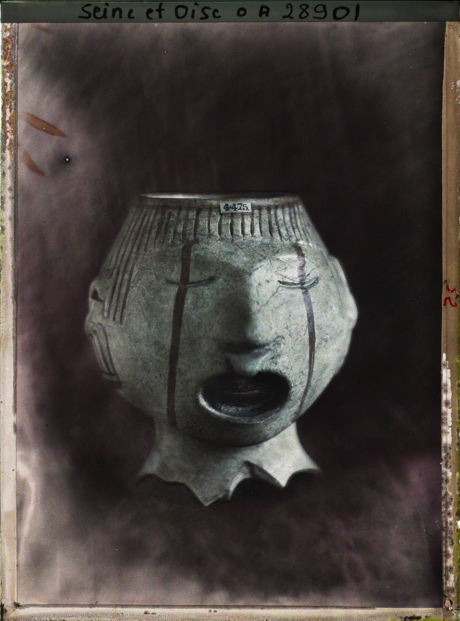 Image représentant Tête en céramique précolombienne des collections du musée de Sèvres