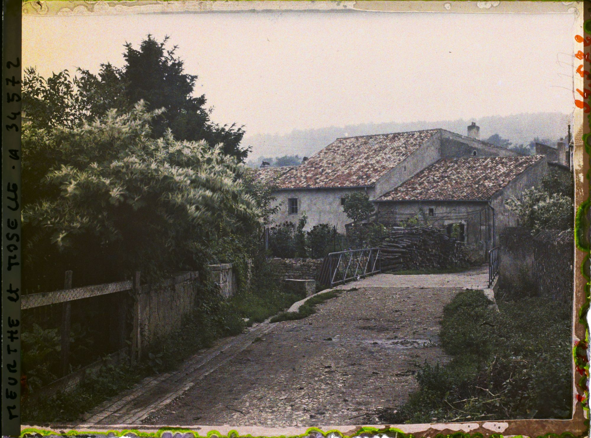 Image représentant France, Villers-sous-Premy, Un coin du Village