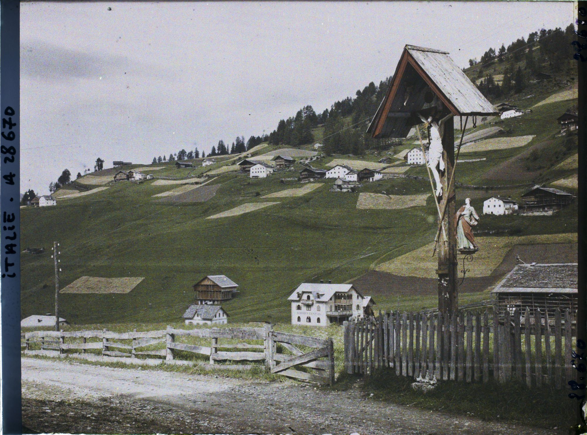 Image représentant Vue des hauteurs du village