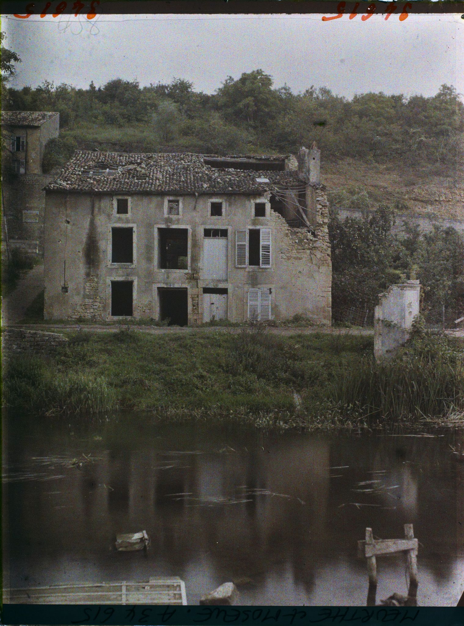 Image représentant France, Thiaucourt, Ruines le long du Rupt de Mad