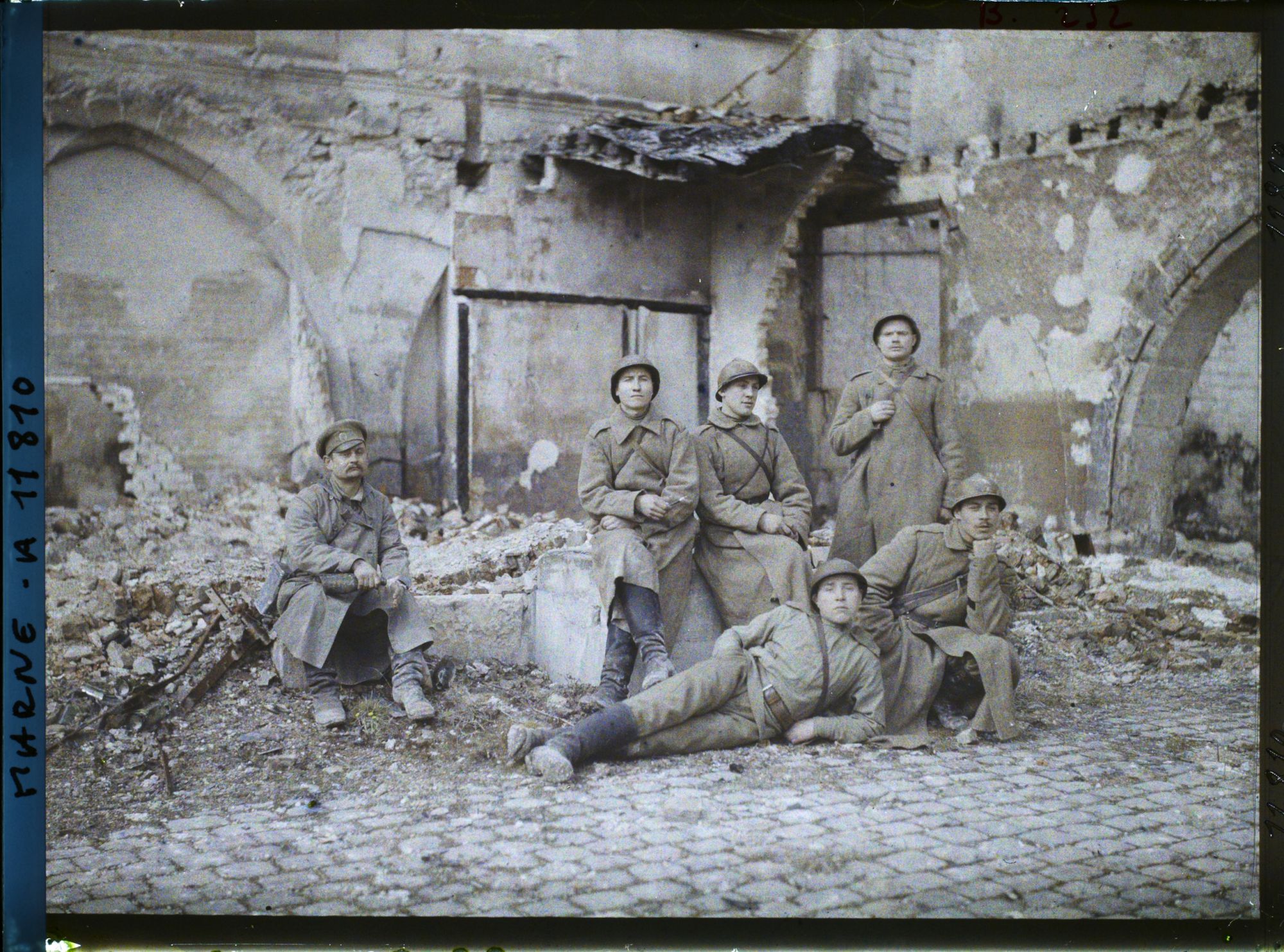 Image représentant France, Reims, Groupe de Russes