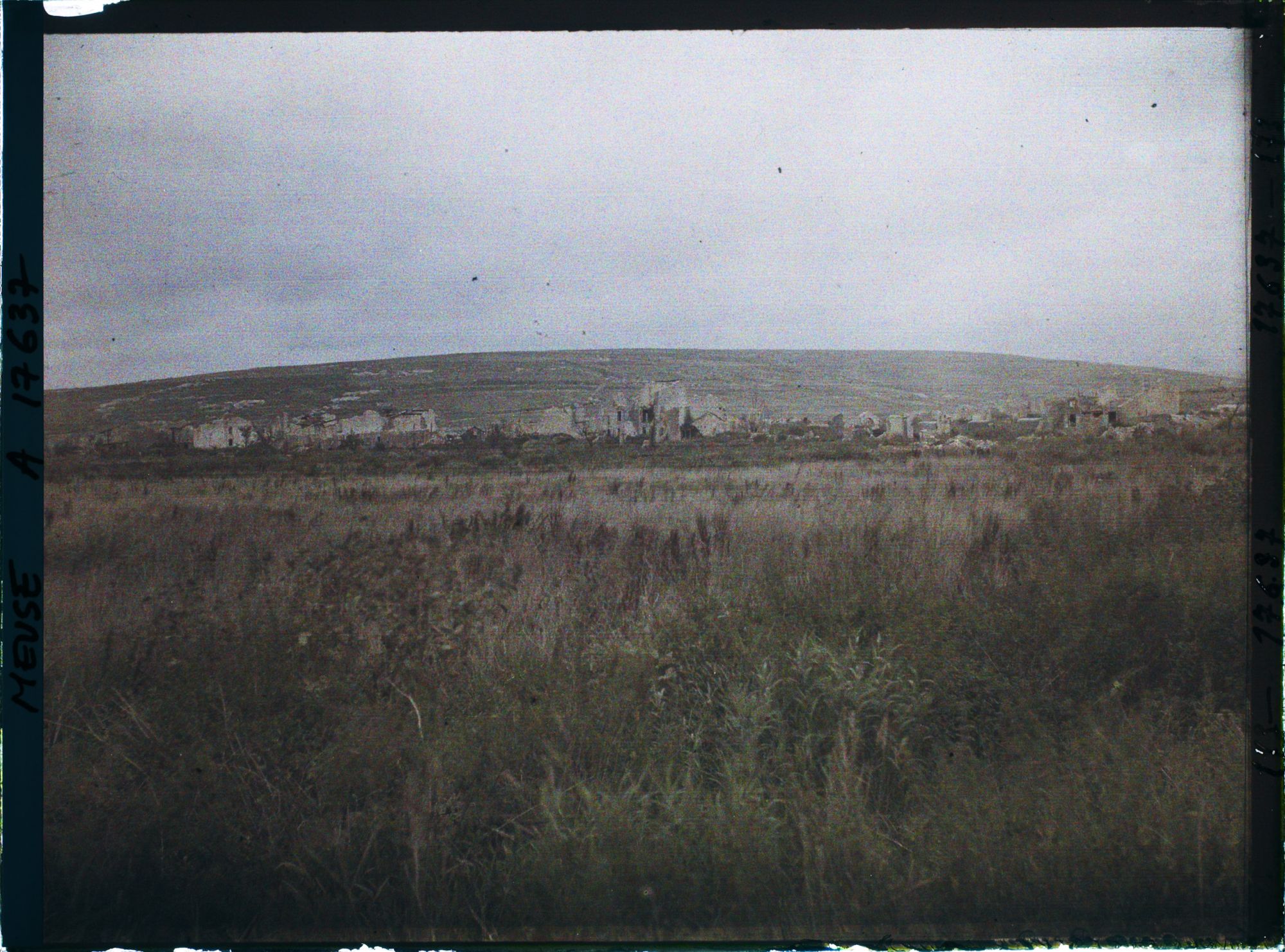 Image représentant France, Charny, Vue Générale de Bras en venant de Charny, vue prise de la Meuse