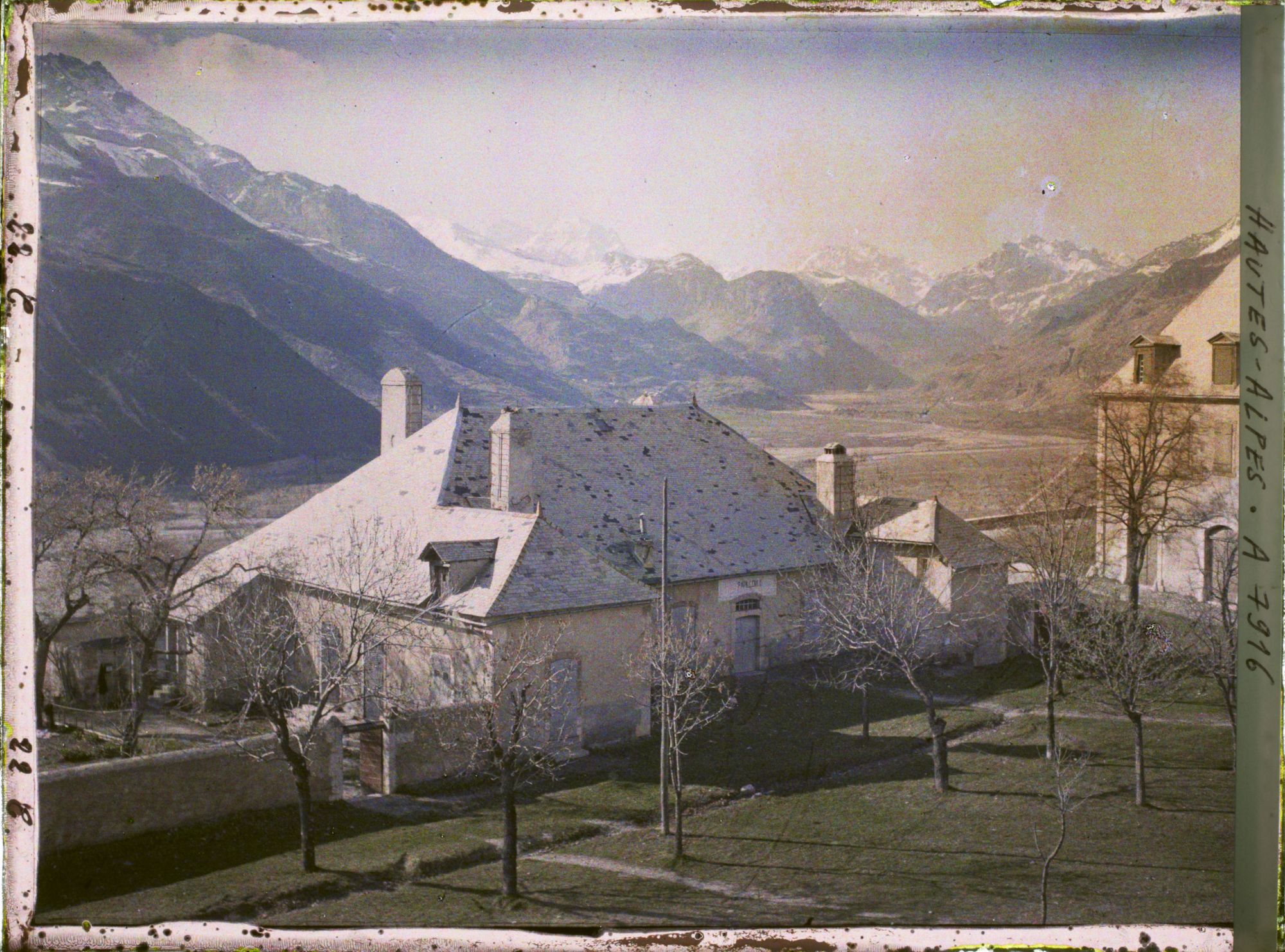 Image représentant La Vallée de la Durance et le massif de Pelvoux