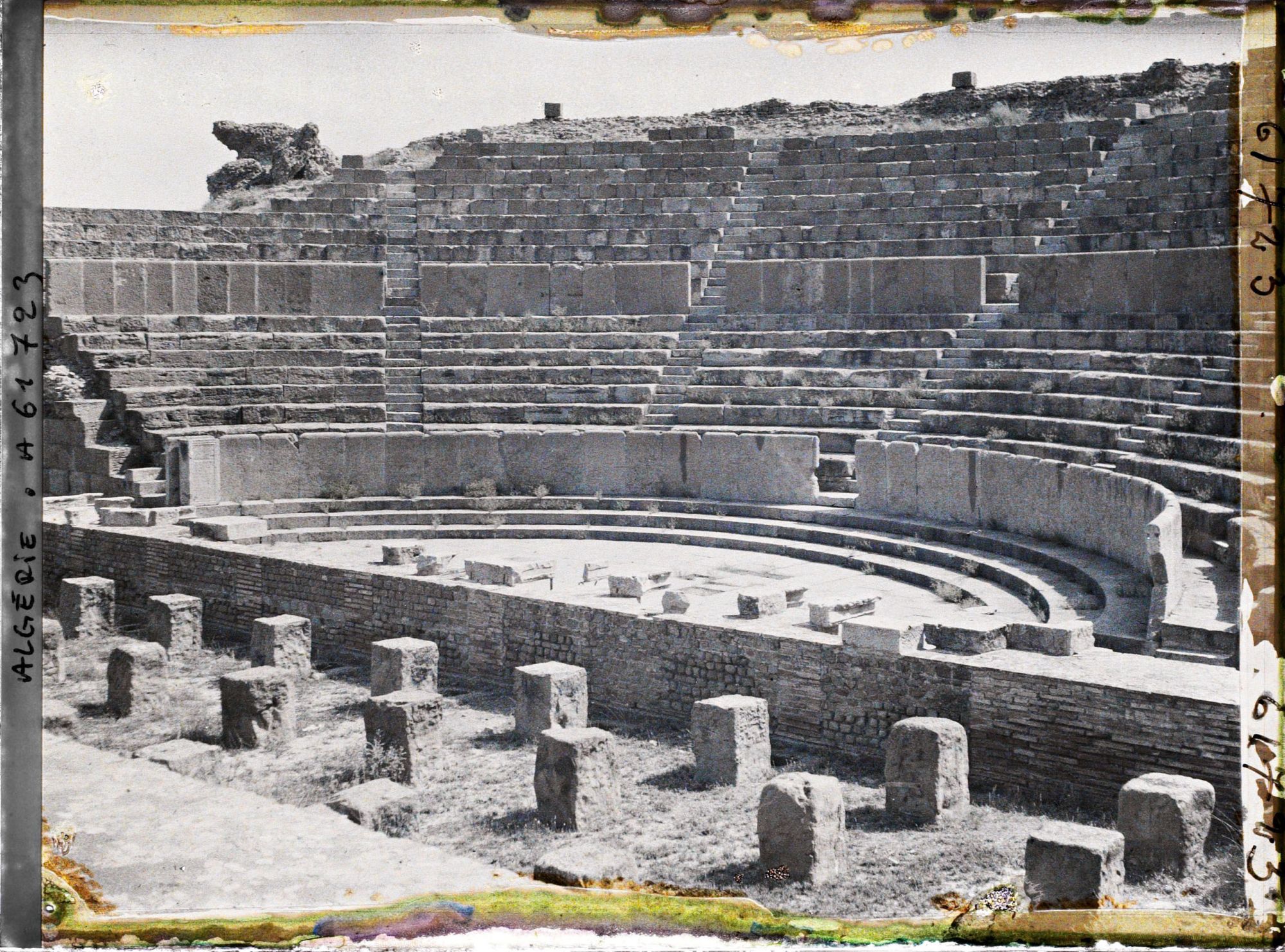 Image représentant Algérie, Timgad, Les Gradins du Théâtre