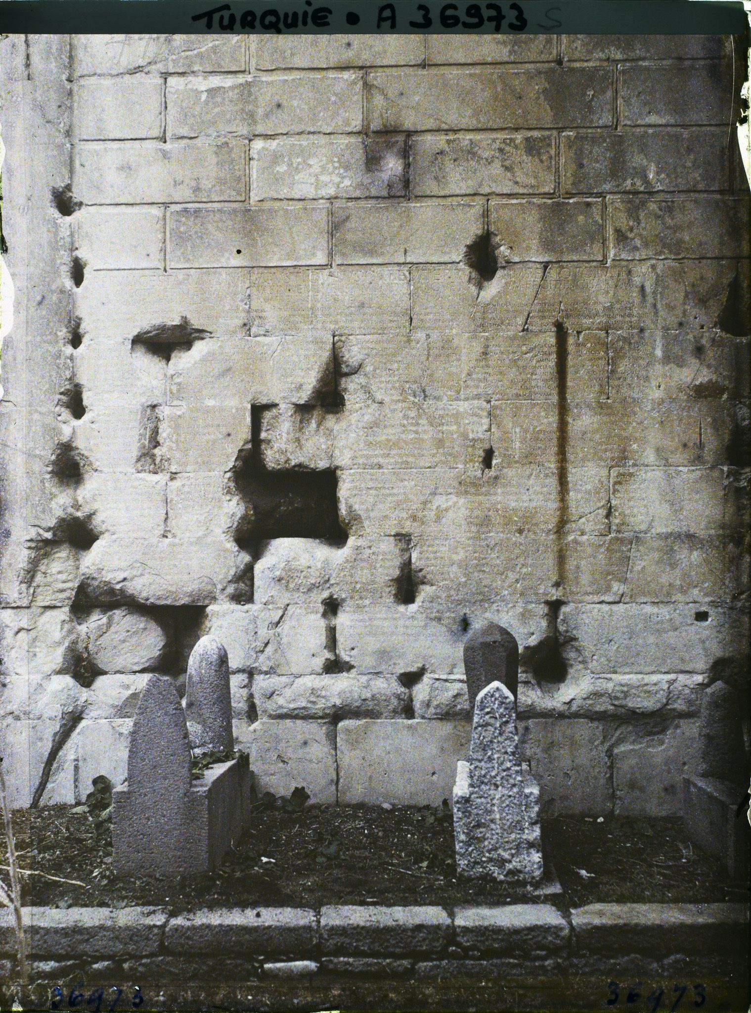Image représentant Turquie, Angora, Ruines de l'Augusteum, Testament d'Auguste, inscriptions de gauche