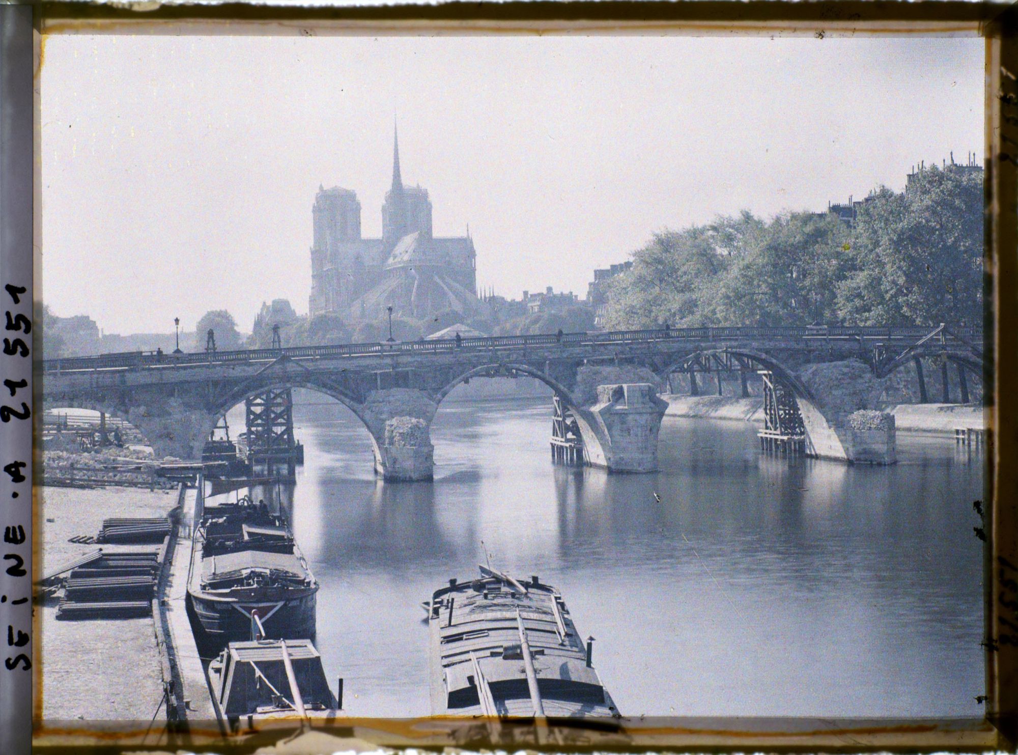 Image représentant Le pont de la Tournelle en démolition