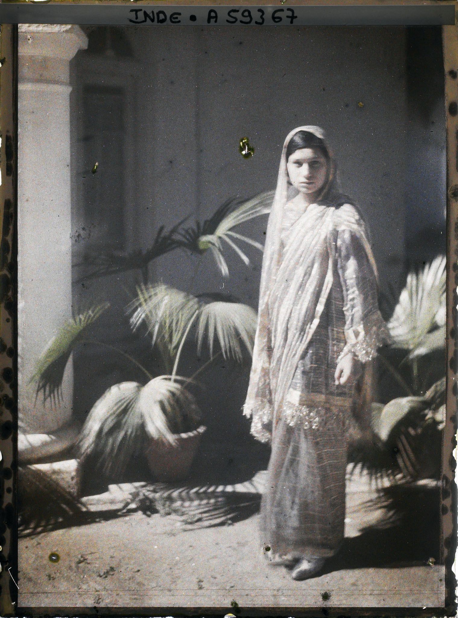 Image représentant Portrait de jeune fille du Punjab en tenue de fête