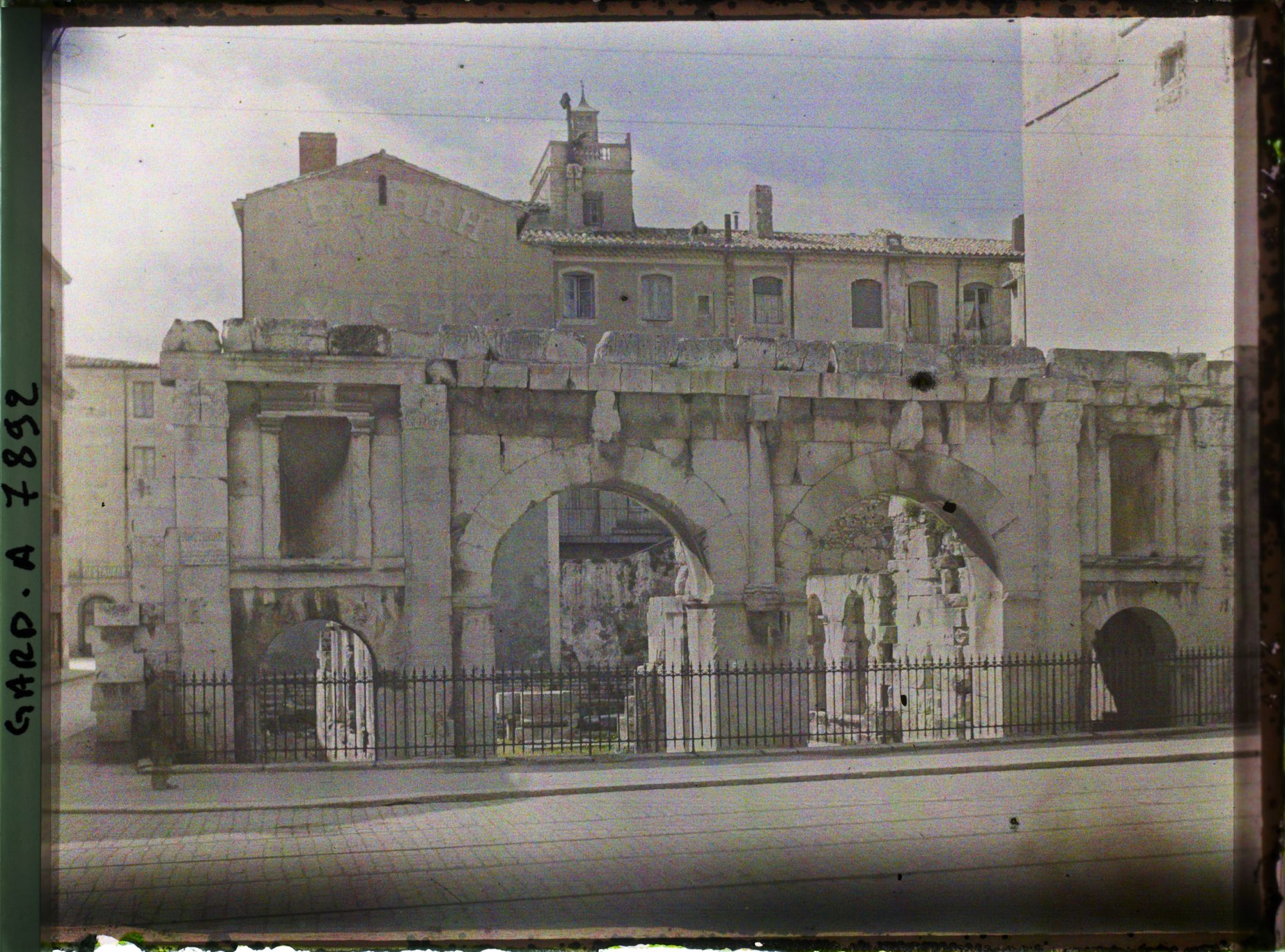 Image représentant Porte d'Arles dite d'Auguste