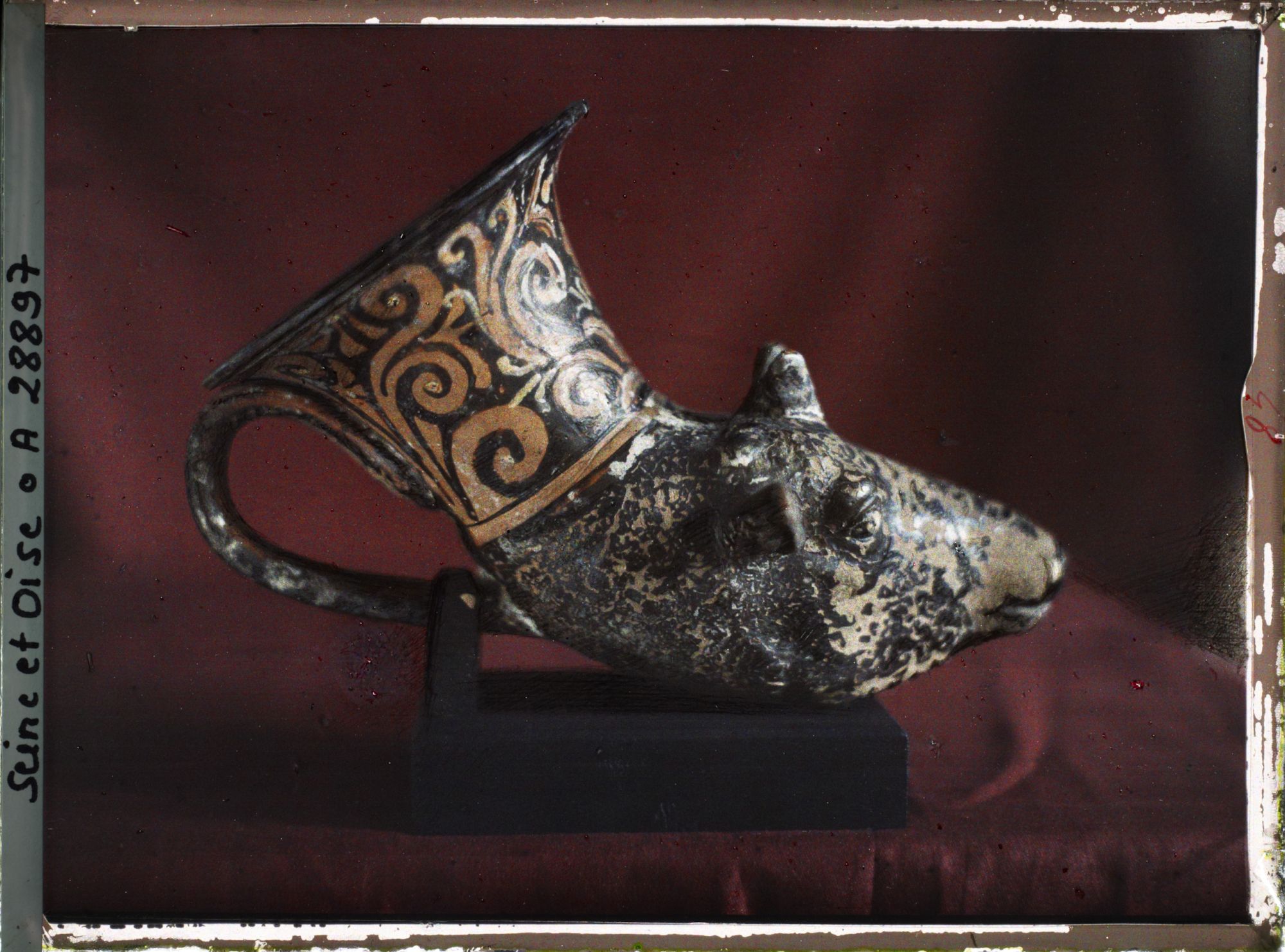Image représentant Rhyton en forme de protôme de bovidé du musée de Sèvres