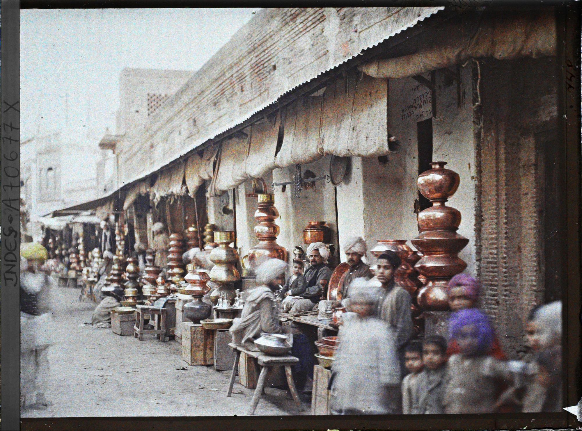 Image représentant Magasin de vases en cuivre