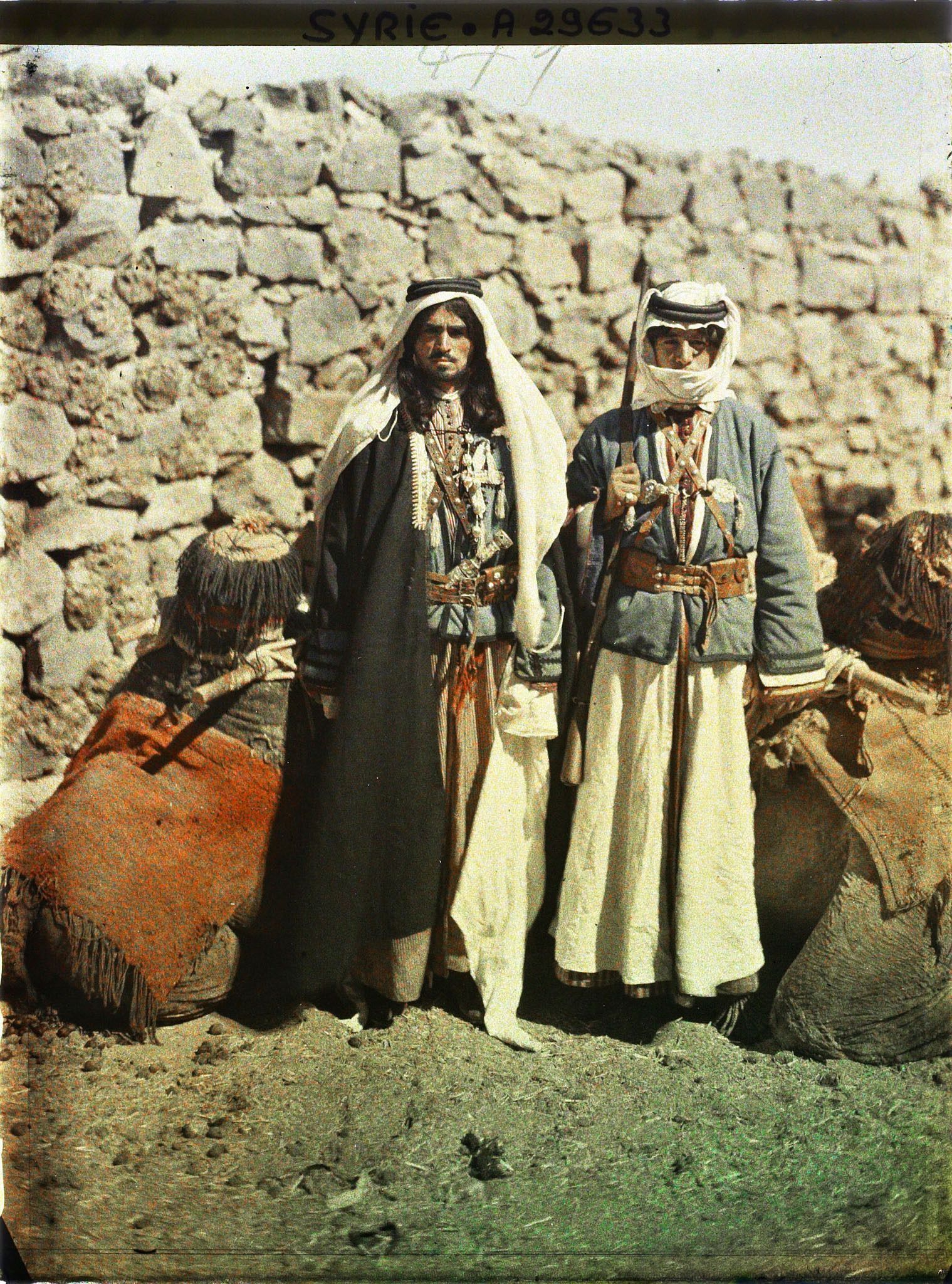 Image représentant Deux hommes, très probablement druzes