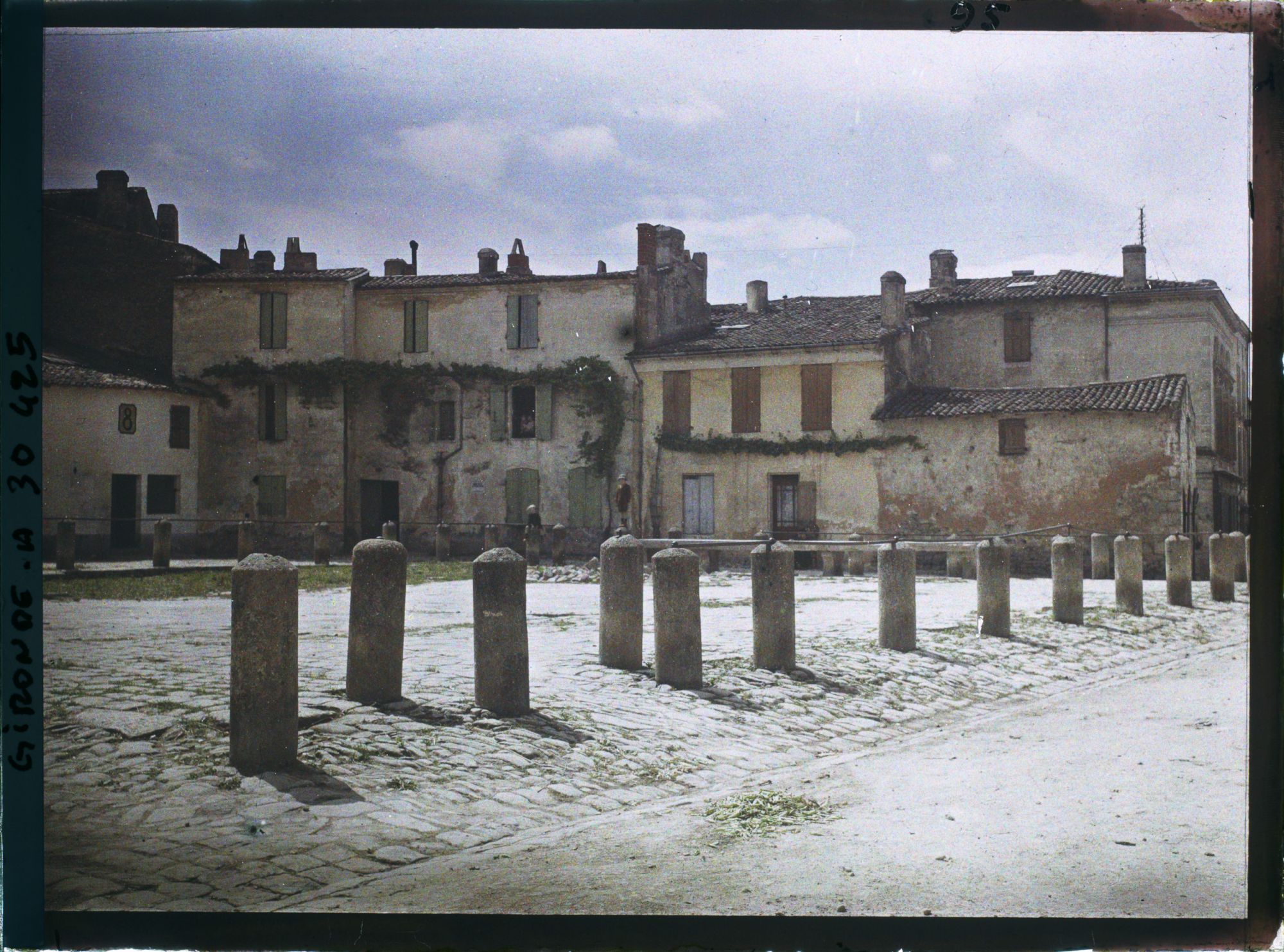 Image représentant France, Blaye, Ancienne place de la halle