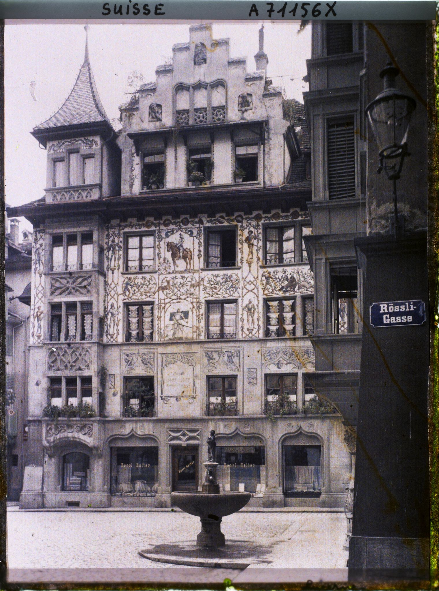 Image représentant Maison avec façade peinte à la Rössligasse