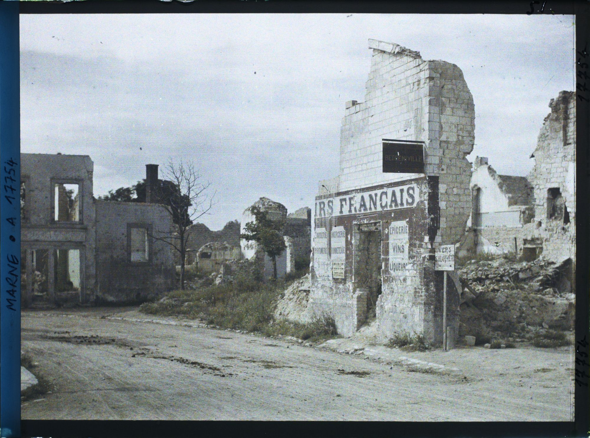Image représentant France, Bétheniville, Une rue
