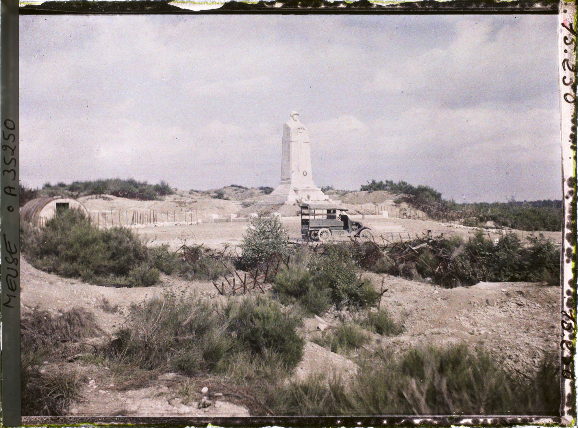 Image représentant Le monument ossuaire de la Haute-Chevauchée