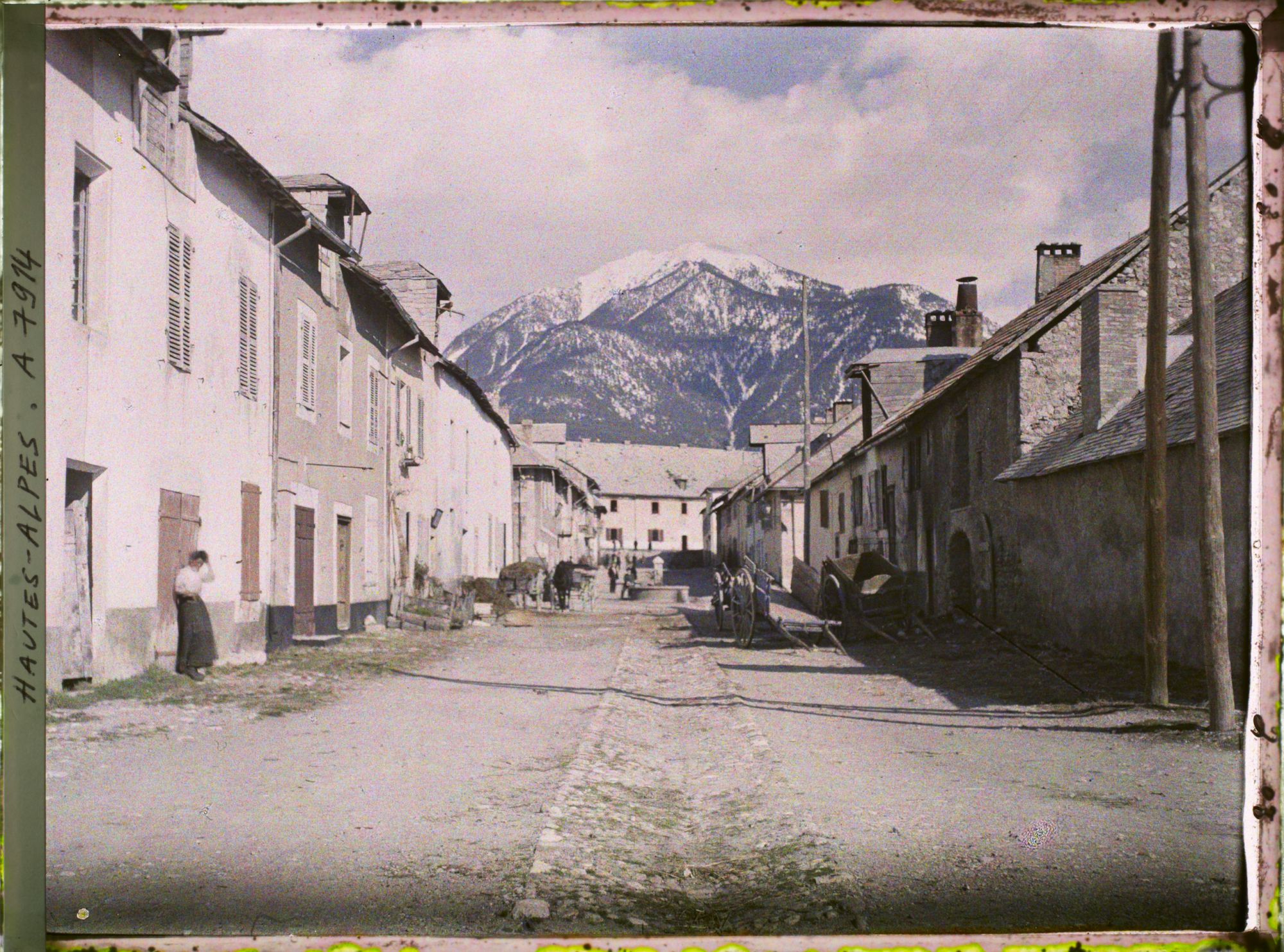 Image représentant La rue Campana (devenue rue du Colonel Cabrie) et la caserne Campana