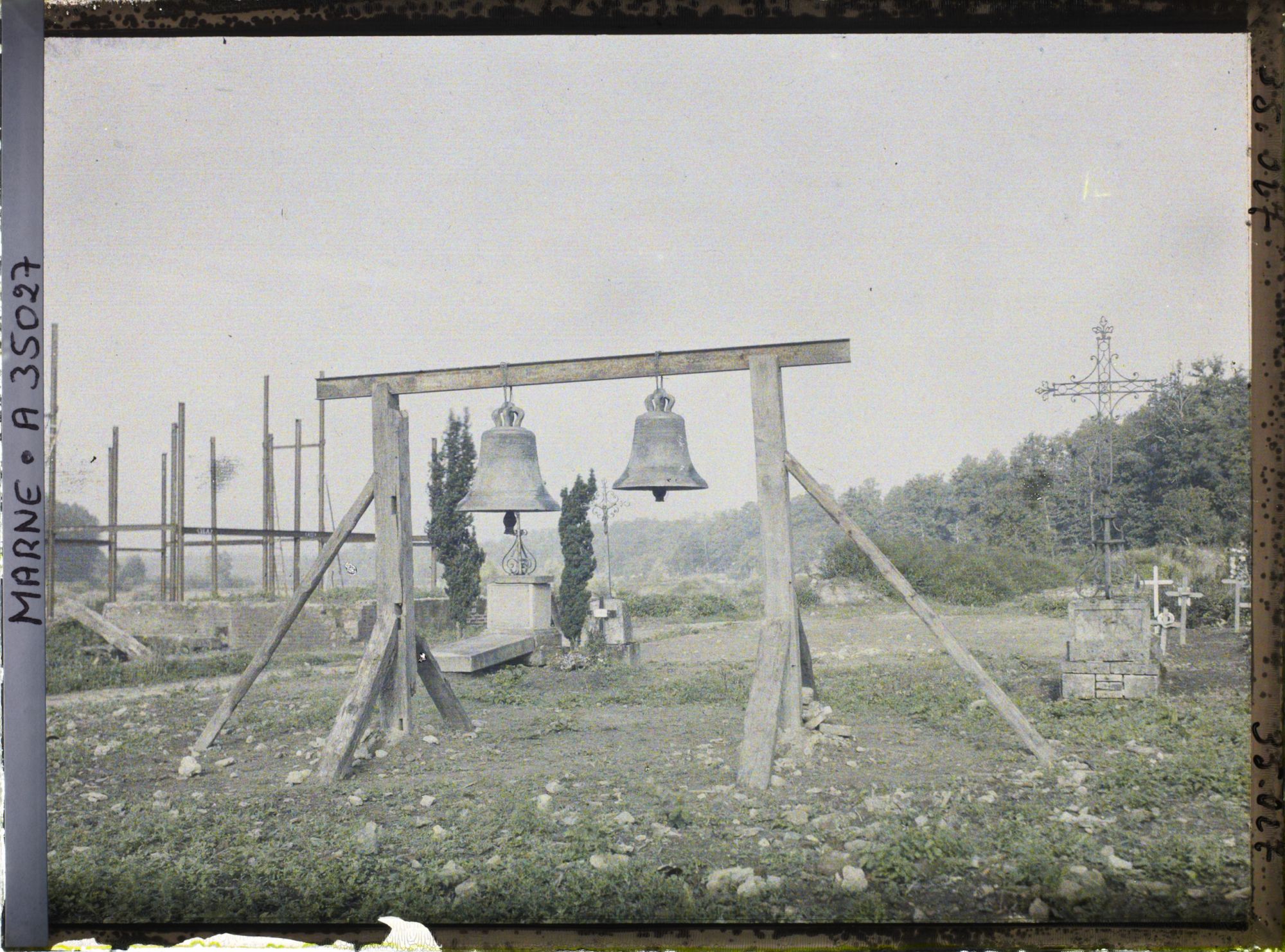 Image représentant France, La Harazée, Ancien emplacement de l'Eglise