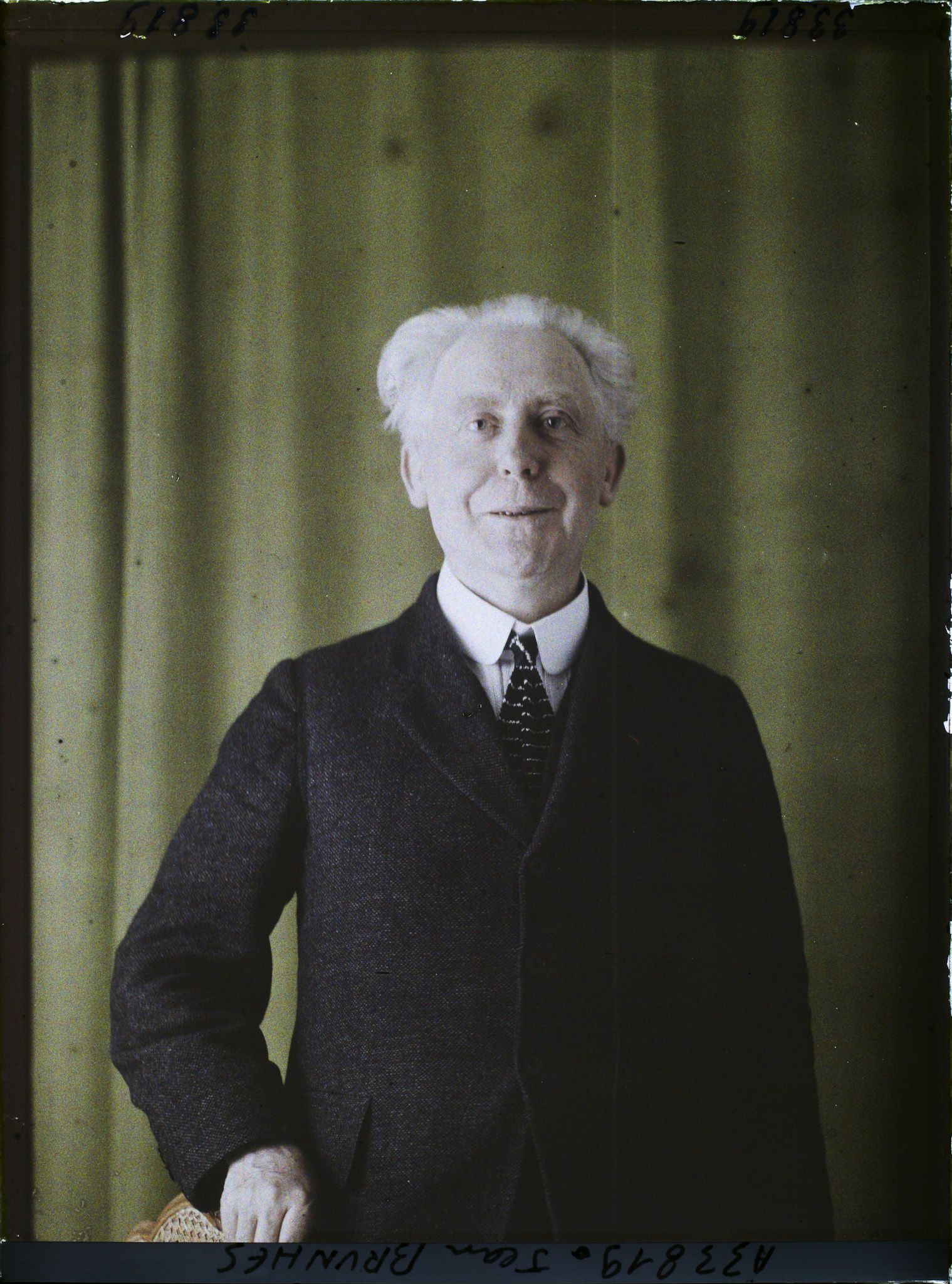 Image représentant https://musee-albert-kahn.s-museum.fr/home/NWQ2OTAwYzNmYjZlZTk1ZWQwODJmMjY4L2dlbmVyaWMtbm90aWNlLXRhYi9hdXRob3JpdHkvNjE3YTc5ZjVjZjhiODk2OGIzMzM3ZDIx/5d6900c3fb6ee95ed082f268/generic-notice-tab/authority/617a79eacf8b8968b3336518 Monsieur Jean Bruhnes