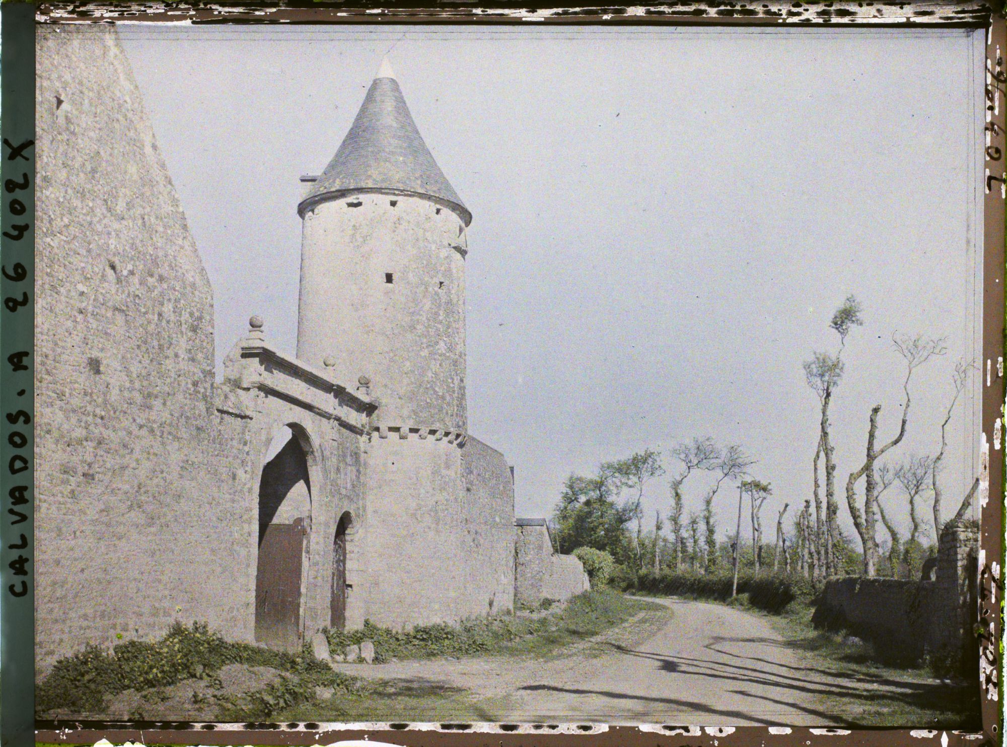 Image représentant L'entrée du château