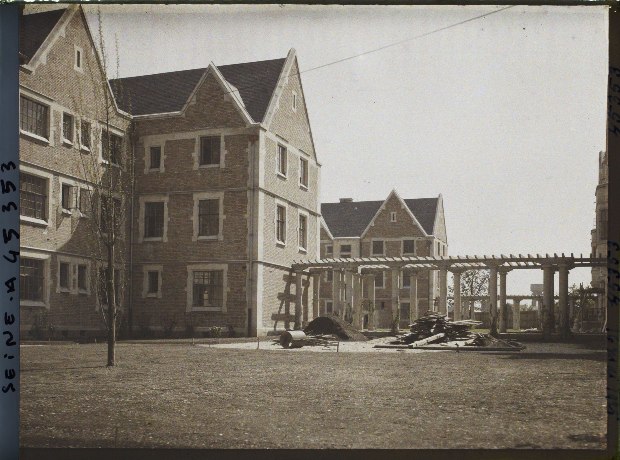 Image représentant La cité universitaire, la fondation Deutsch de la Meurthe