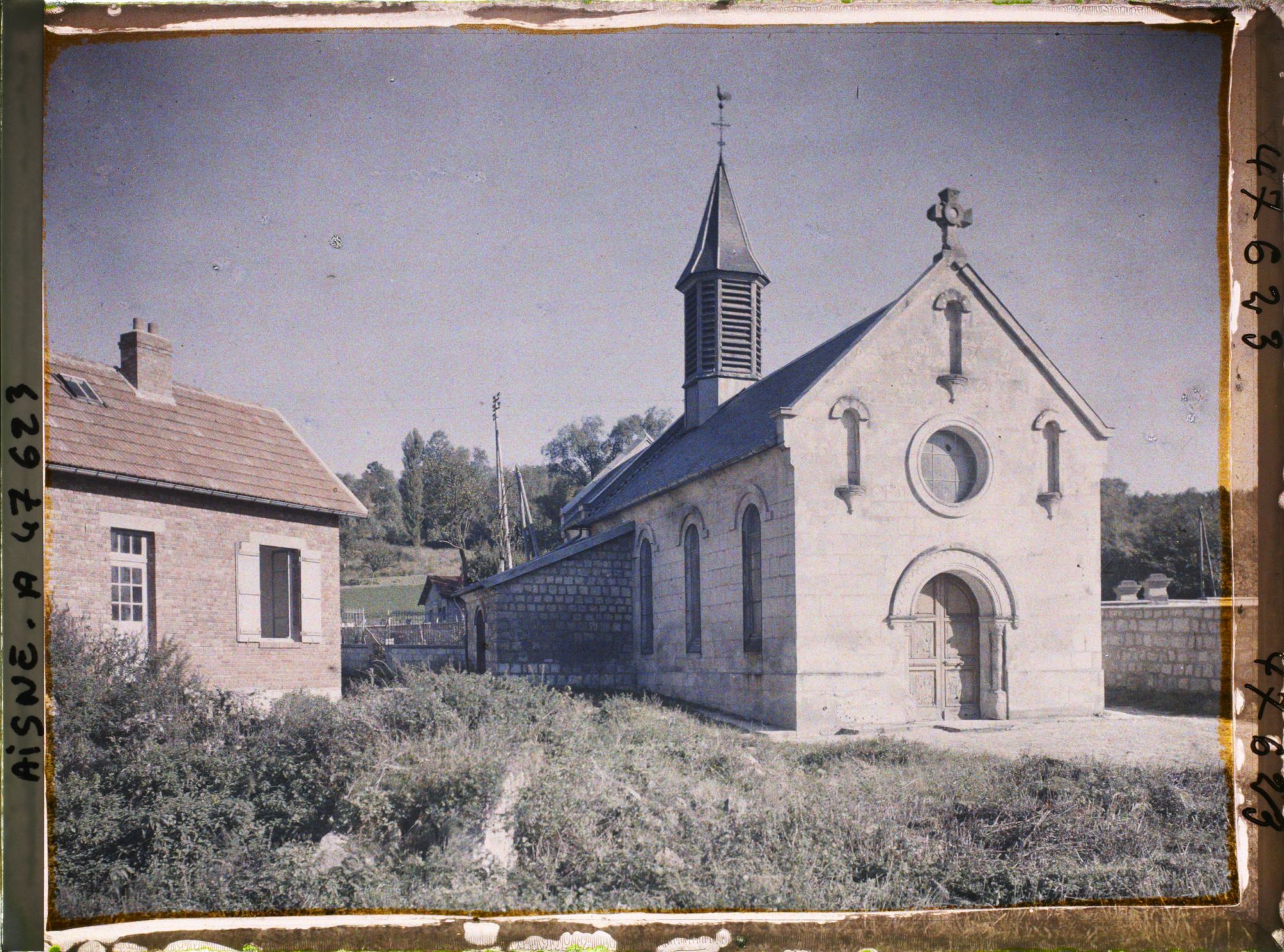 Image représentant France, Pasly, Façade de l'Eglise reconstruite