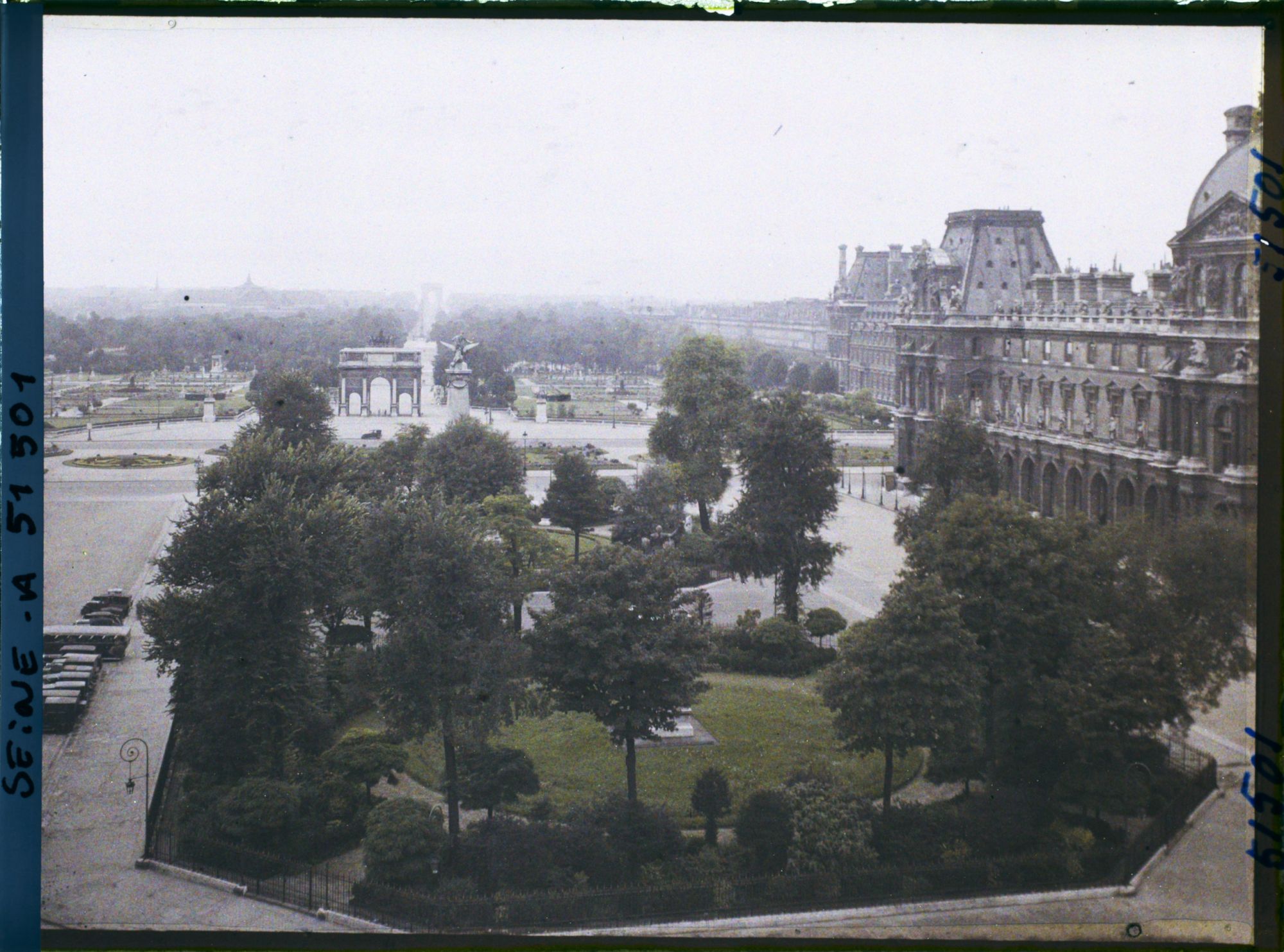 Image représentant Vue du Louvre vers la place de l'Etoile