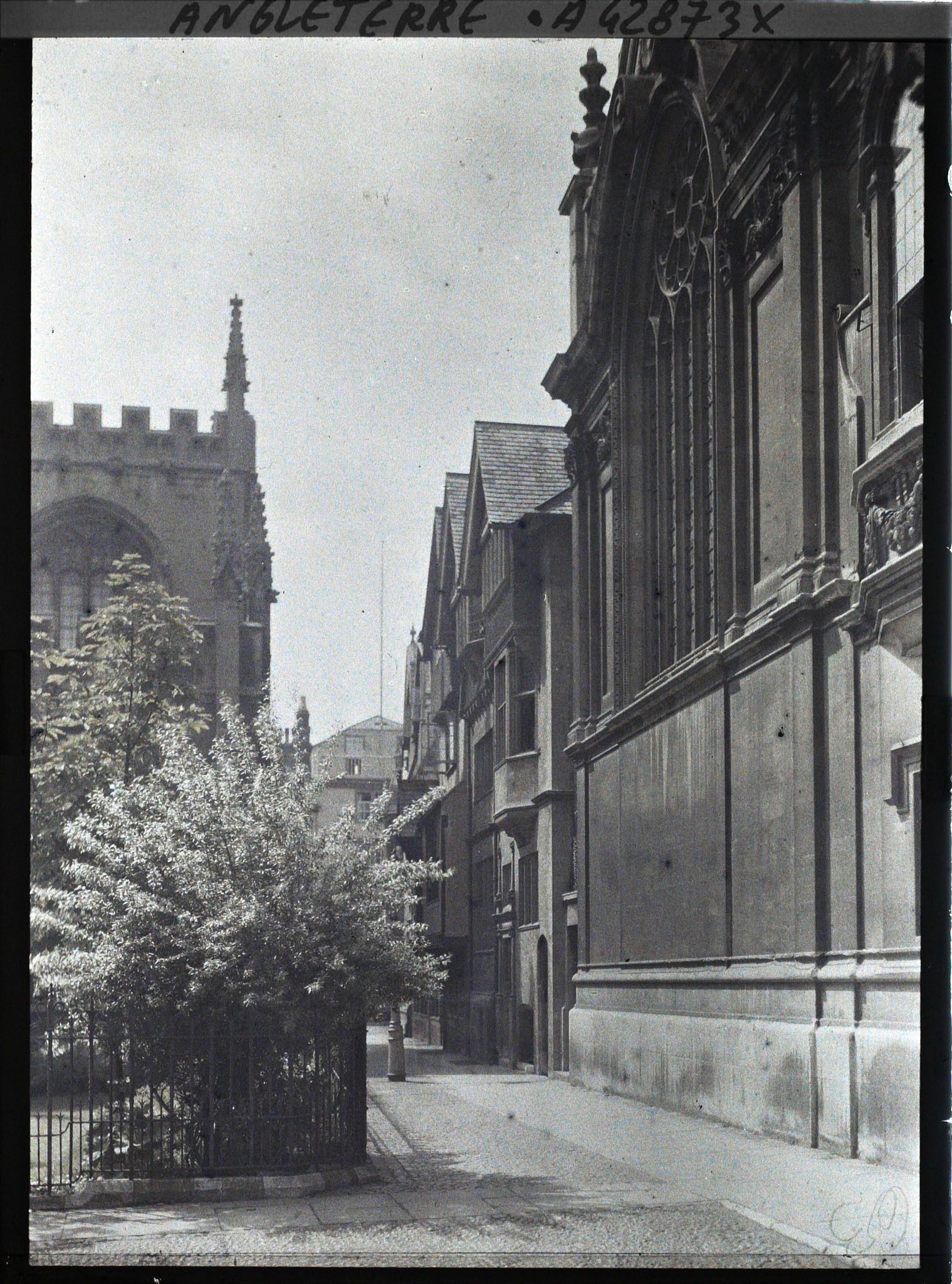 Image représentant Rue entre l'église Sainte Marie et Brasenose College