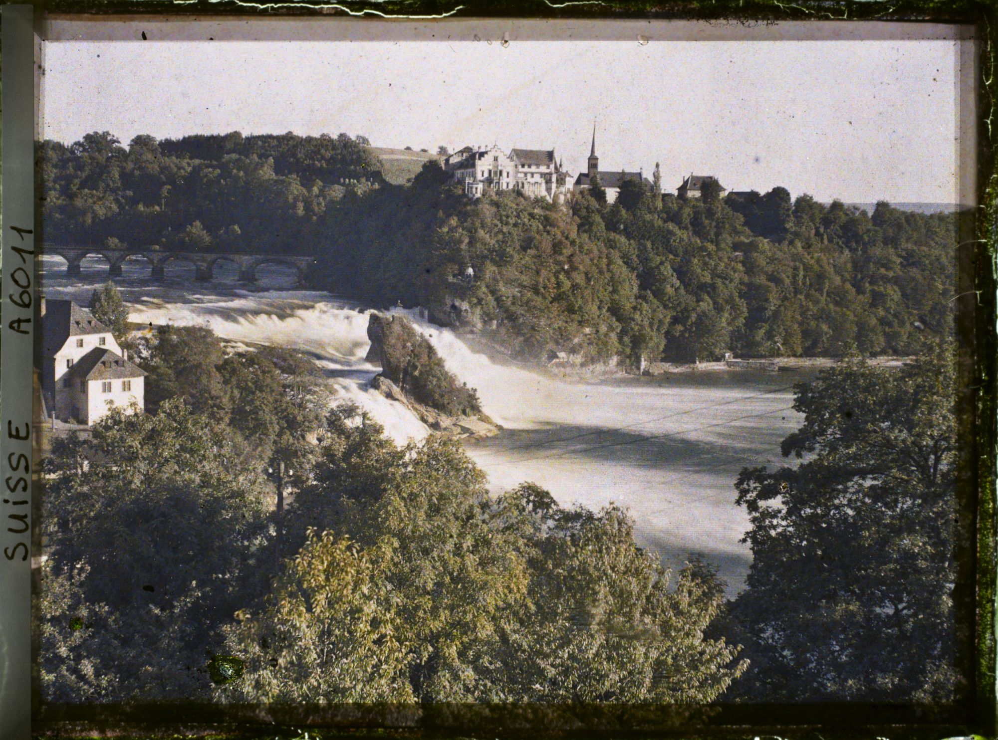 Image représentant Les chutes du Rhin et le château de Laufen