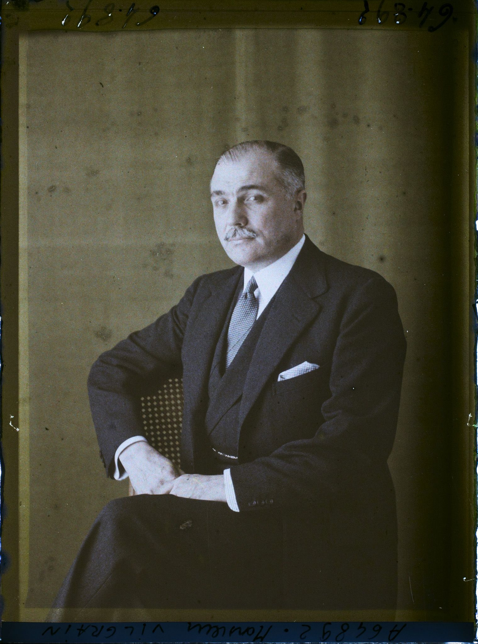 Image représentant Monsieur  https://musee-albert-kahn.s-museum.fr/home/NWQ2OTAwYzNmYjZlZTk1ZWQwODJmMjY4L2dlbmVyaWMtbm90aWNlLXRhYi9hdXRob3JpdHkvNjE3YTc5ZjVjZjhiODk2OGIzMzM3ZDIx/5d6900c3fb6ee95ed082f268/generic-notice-tab/authority/617a79ebcf8b8968b33379e0 Ernest Vilgrain