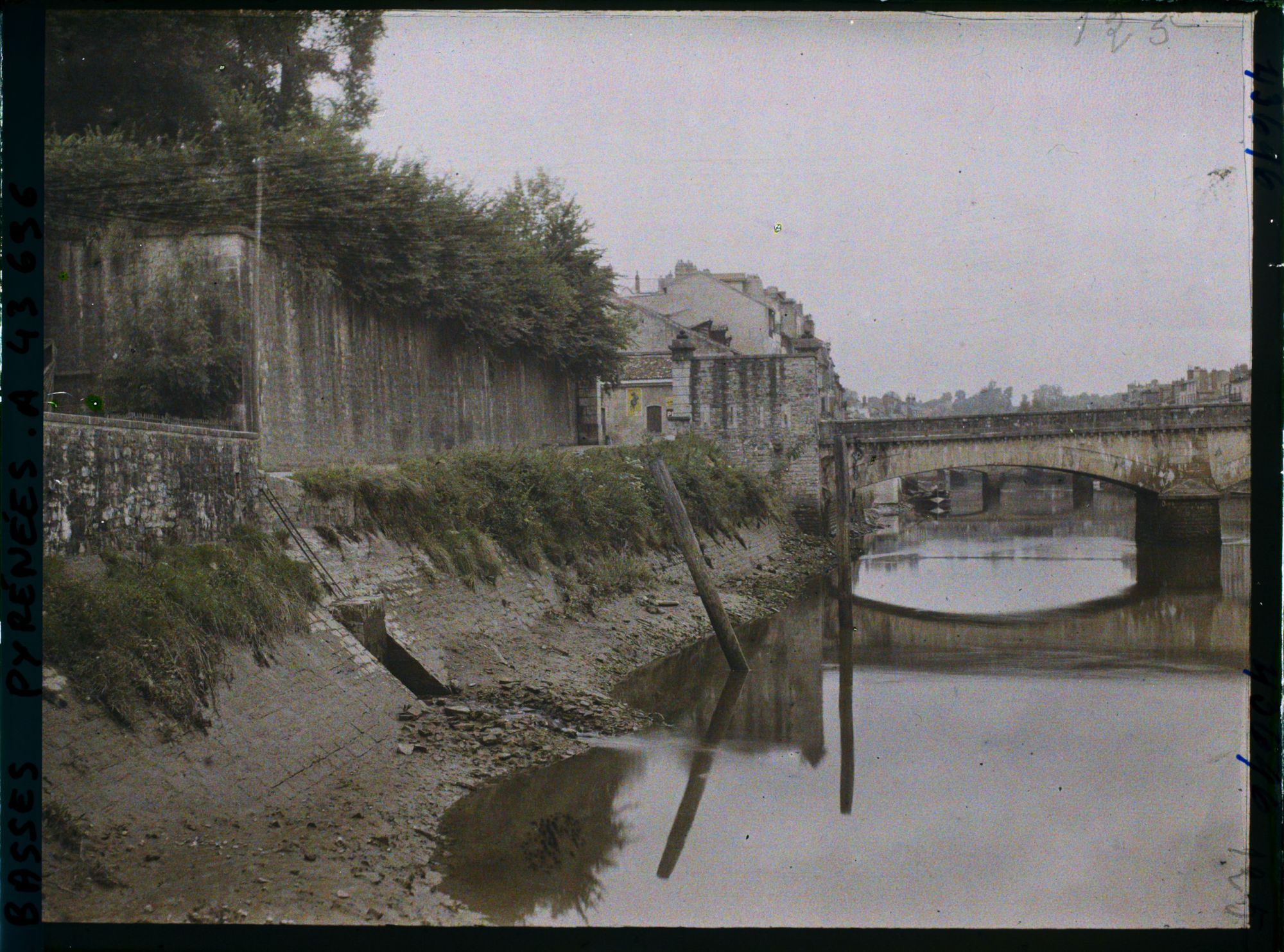 Image représentant France, Bayonne, Le Pont du Génie et la Porte d'Espagne