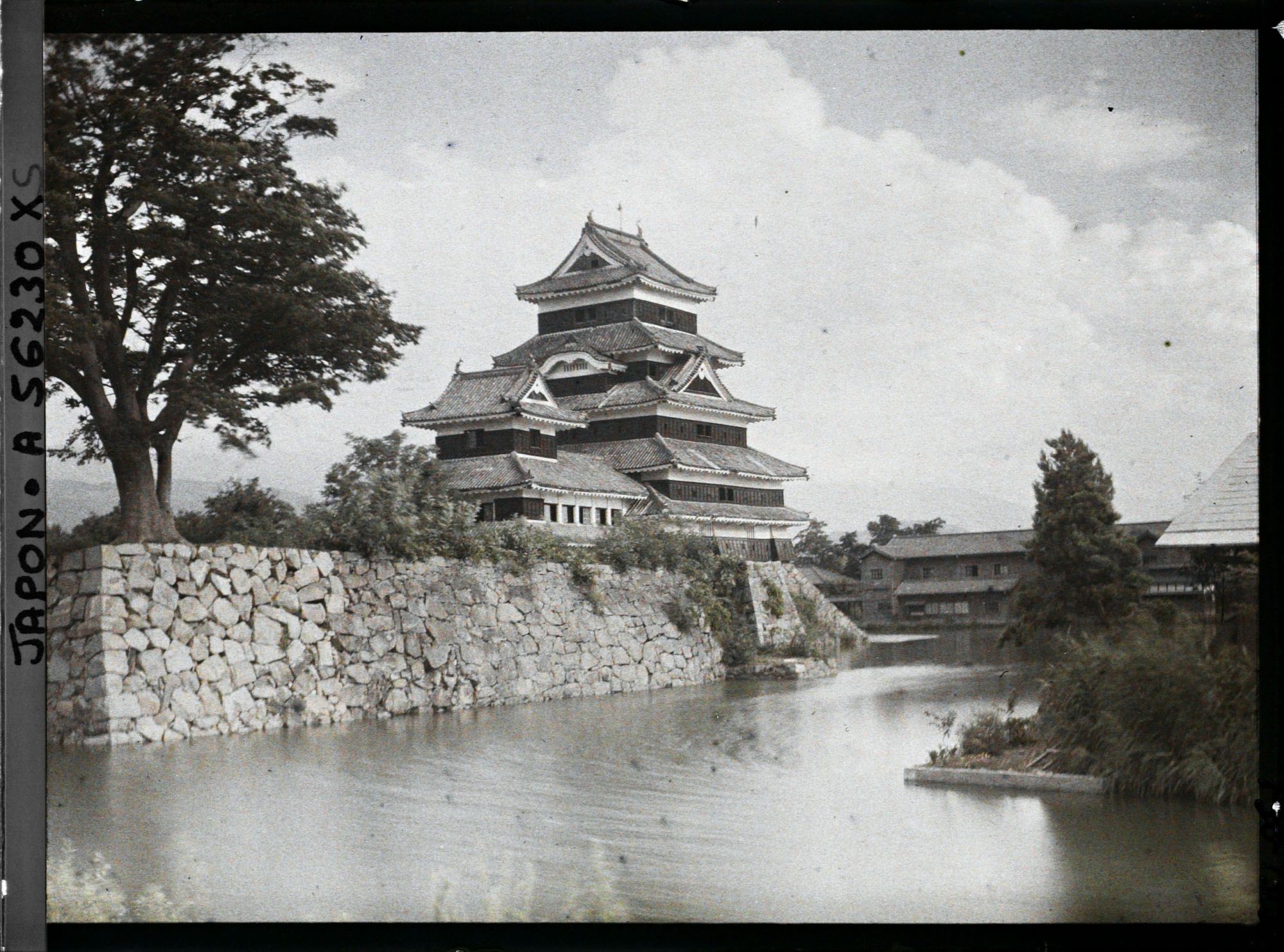 Image représentant Le château médiéval vu du nord-ouest