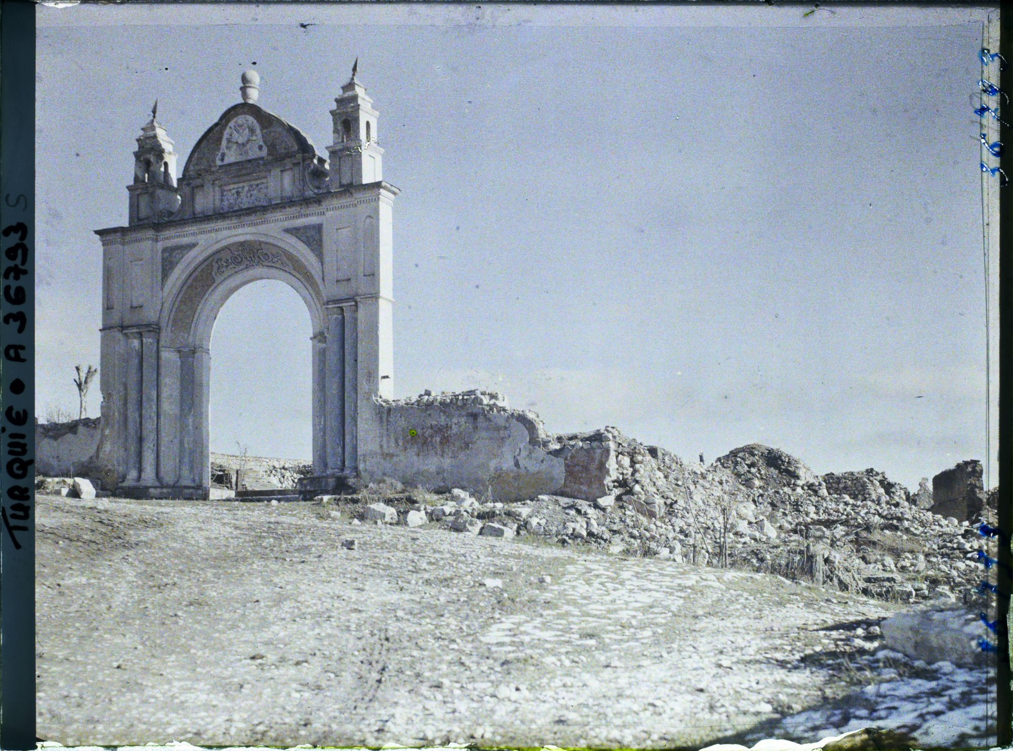 Image représentant Turquie, Biledjik, Ruines du Konak