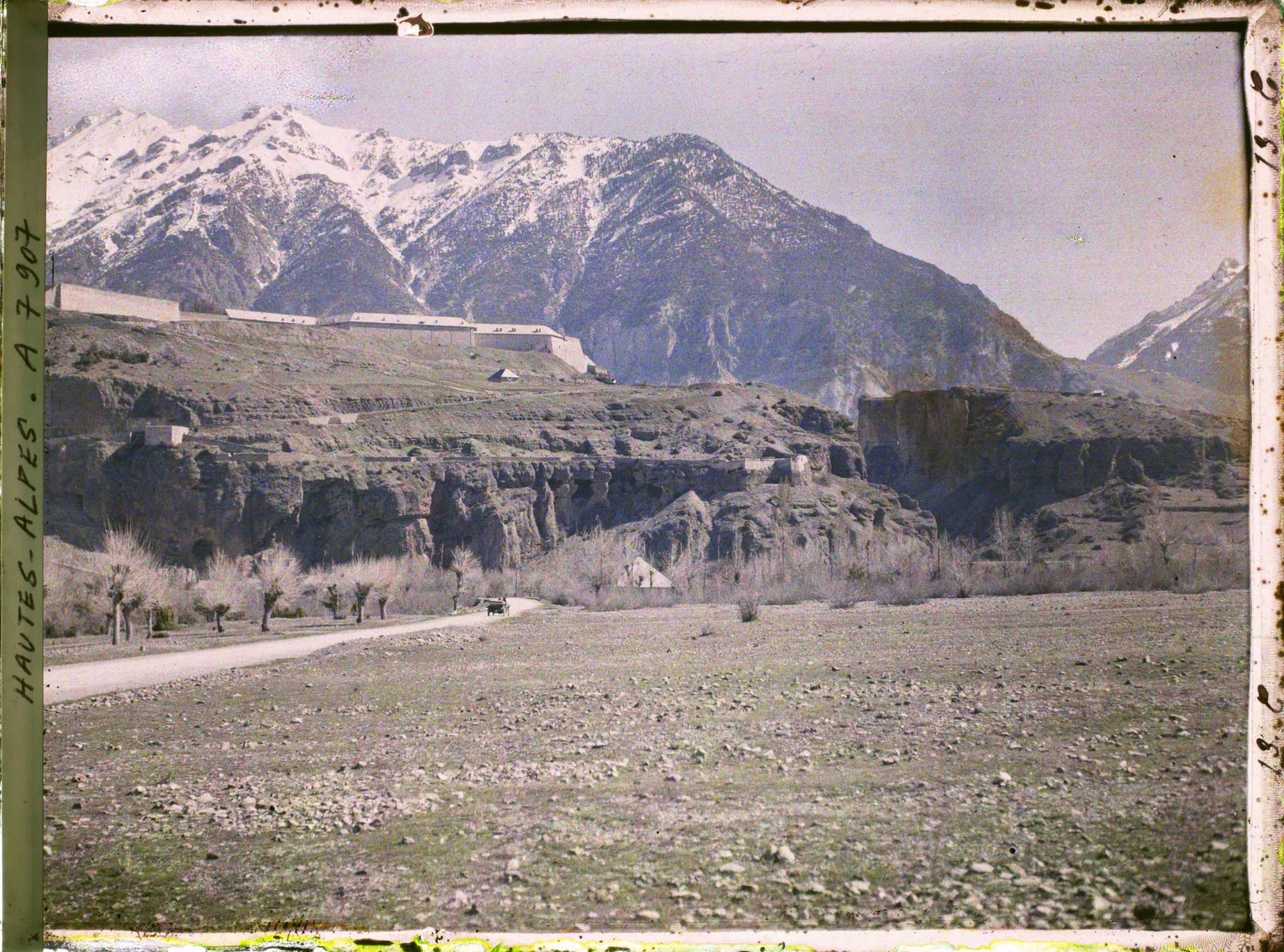 Image représentant Le rocher de Mont Dauphin