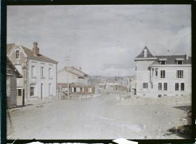 Image représentant France, Varennes, Rue Centrale