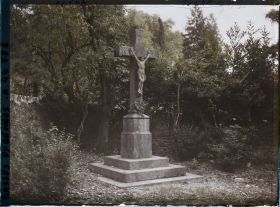 Image représentant France , Tardets, Vieux Calvaire derrière l'Eglise