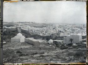 Image représentant Vue de la ville depuis le cimetière musulman