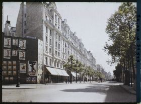 Image représentant La percée du boulevard Haussmann vers les nouvelles constructions, depuis l'angle de la rue Taitbout
